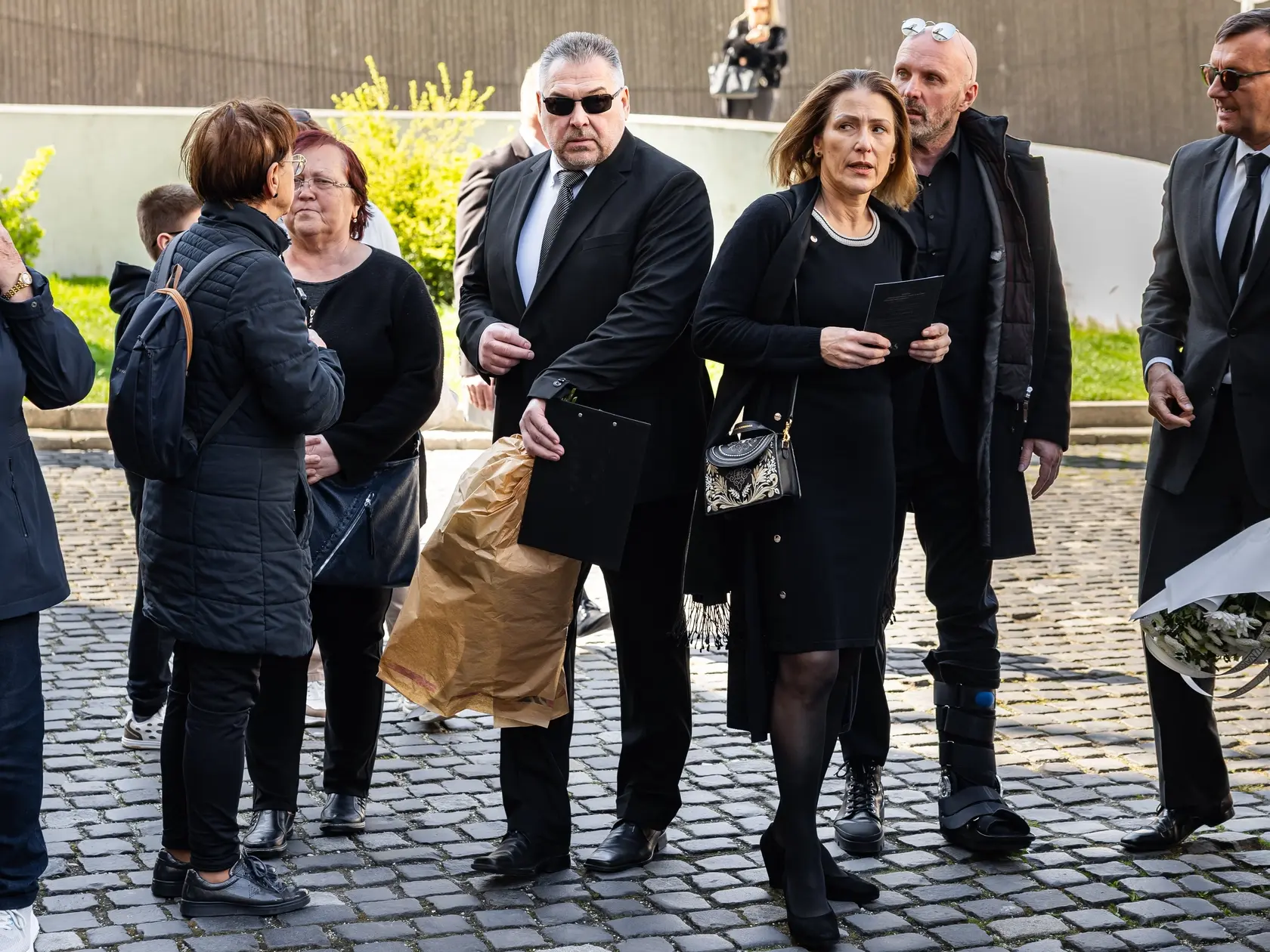 Posledná rozlúčka s hercom Štefanom Kvietikom za účasti rodiny aj verejnosti v Katedrále sv. Martina v Bratislave. Na snímke Marek Ťapák. 