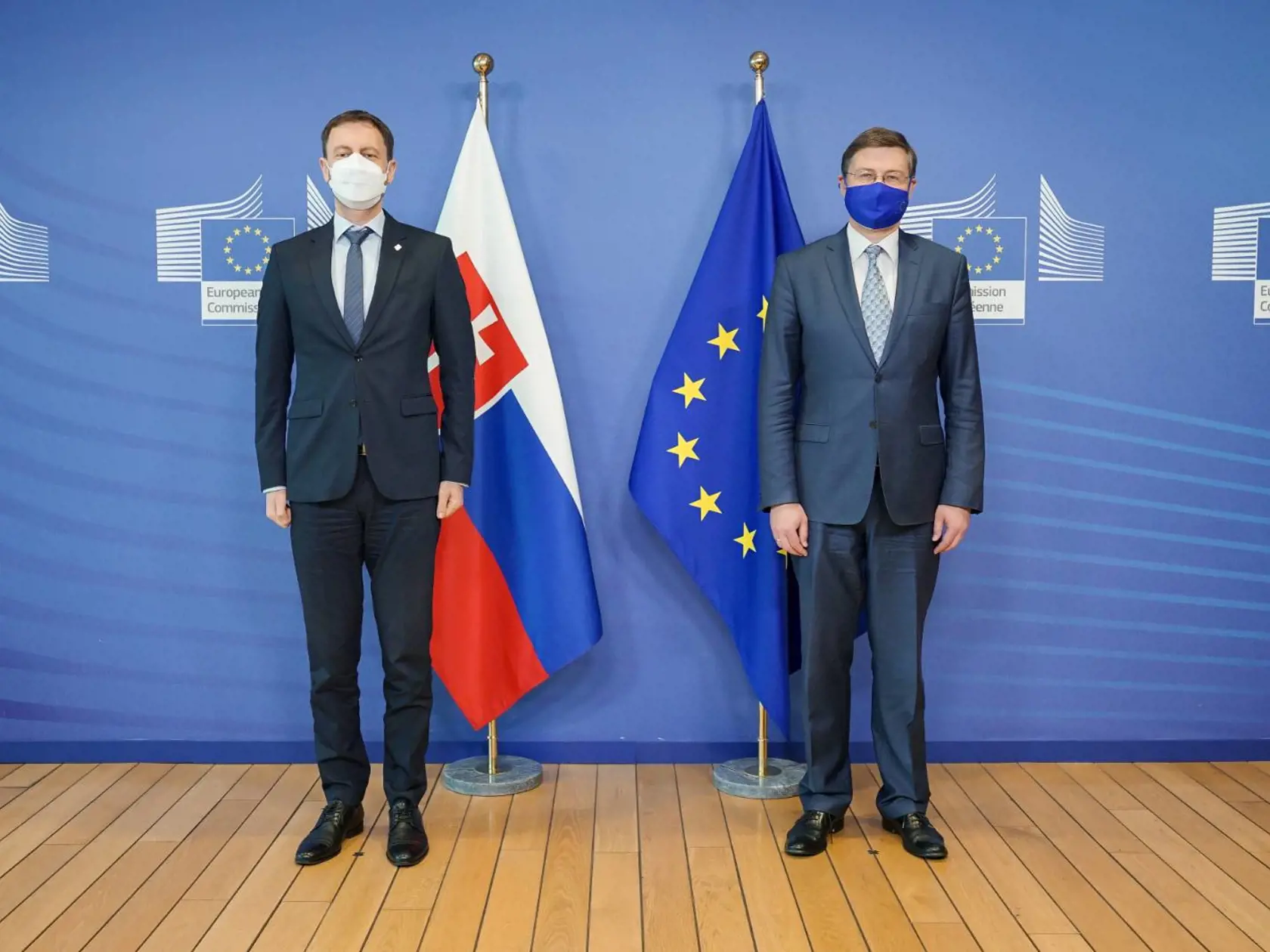 Eduard Heger s komisárom Európskej komisie Paolom Gentilonim