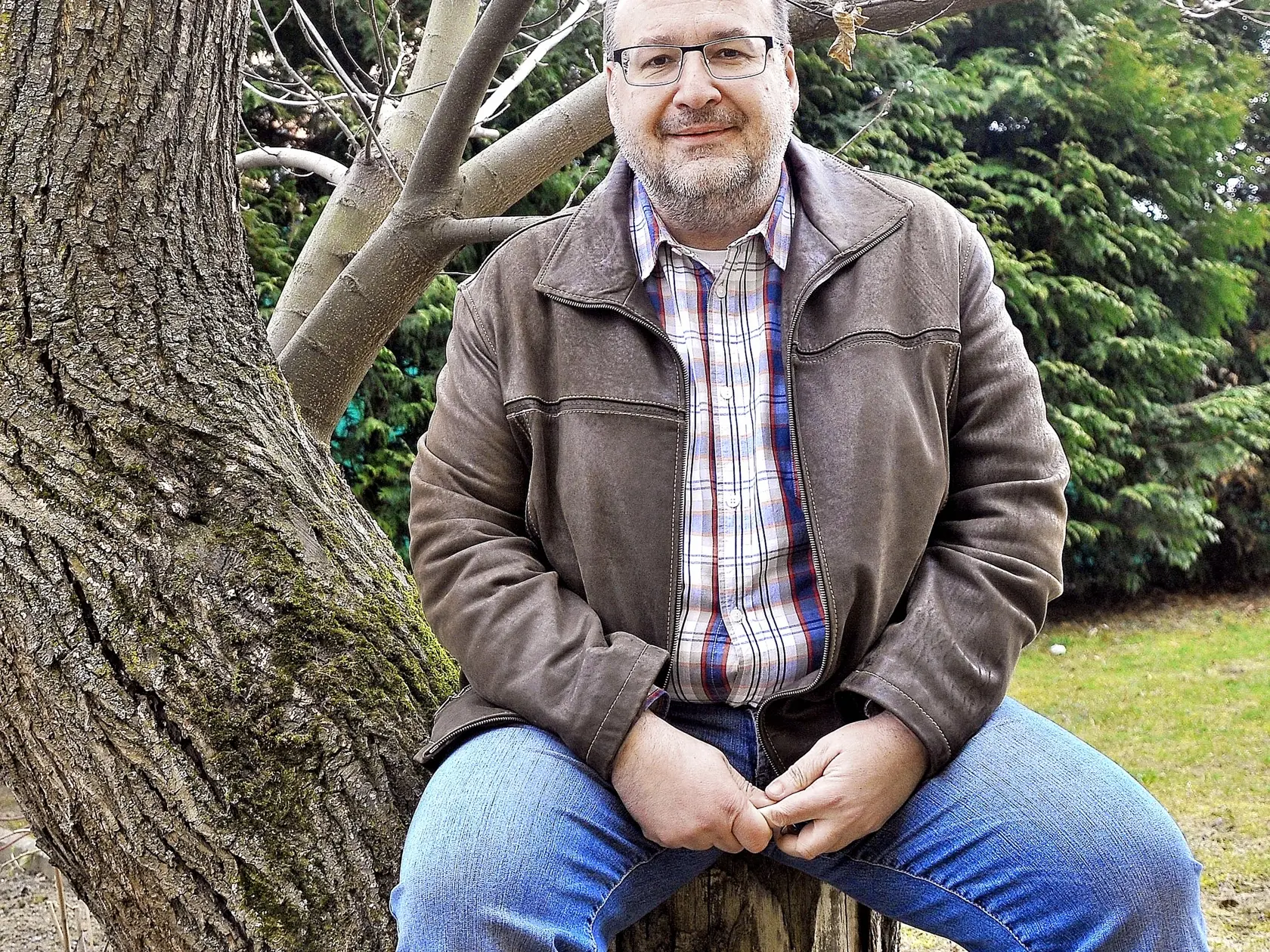 „Je to nezmysel, mimovládne organizácie môžu maximálne ovplyvňovať verejnú mienku, no nemajú žiadnu možnosť participovať na vláde,“ dodáva politológ Tomáš Koziak.