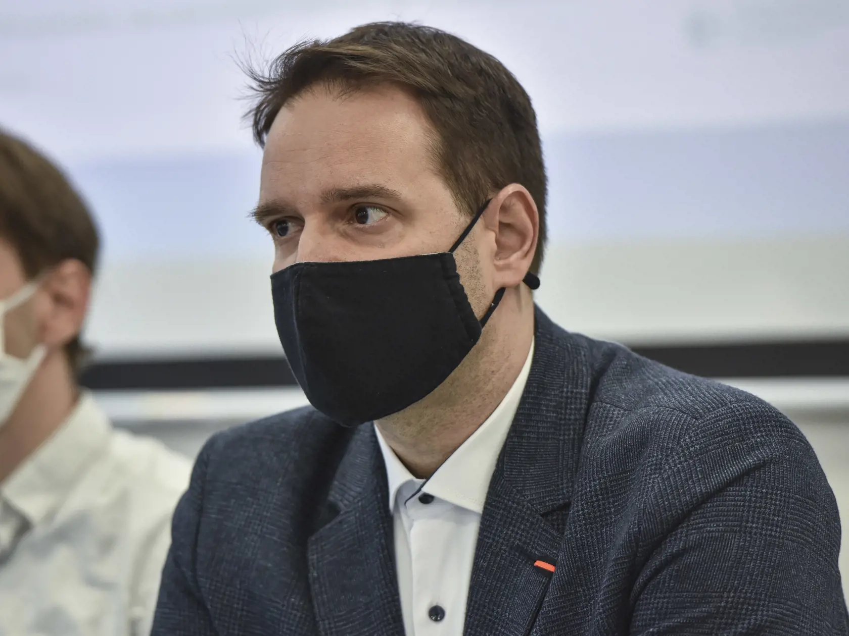 "Naše aktivity sú podporované aj zo zdrojov Európskej únie, nórskych fondov, ambasád či nadácií podporujúcich demokraciu po celom svete. Podstatná časť nášho rozpočtu je zároveň krytá z príspevkov stoviek domácich individuálnych darcov, firiem či nadácií, ktorým témy transparentnosti a férovosti verejného sektora nie sú ľahostajné," dodal.