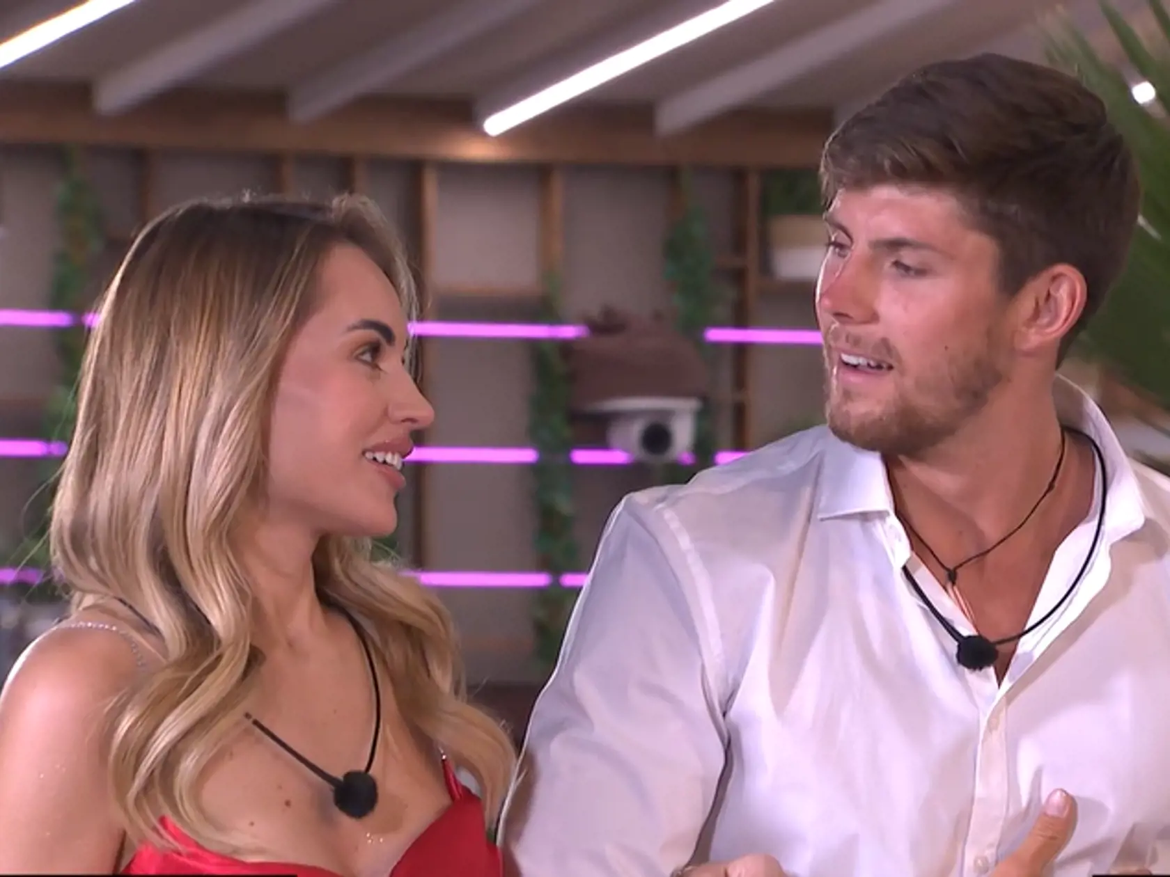 Natálie Kočendová je opäť v Love Island.