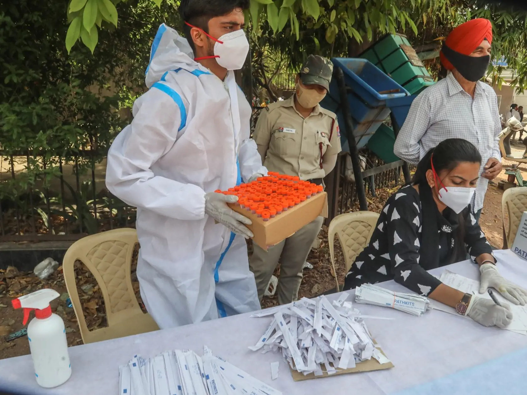 Najnovší rýchly nárast infekcií spôsobil, že India zaznamenala celkovo 13,5 milióna infikovaných, čo je viac než 13,48 milióna v Brazílii.