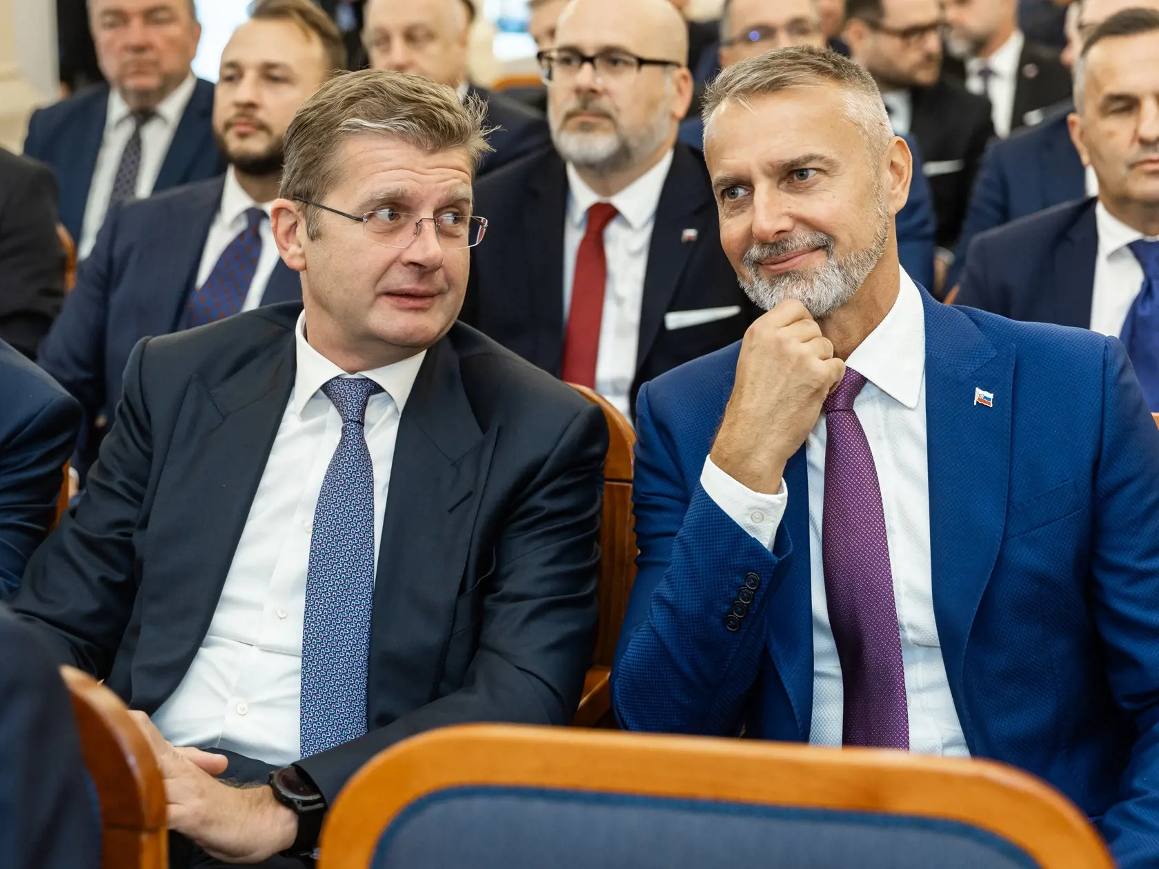 Vľavo sedí možný budúci podpredseda parlamentu, vpravo zase adept na ministra investícií, regionálneho rozvoja a informatizácie.