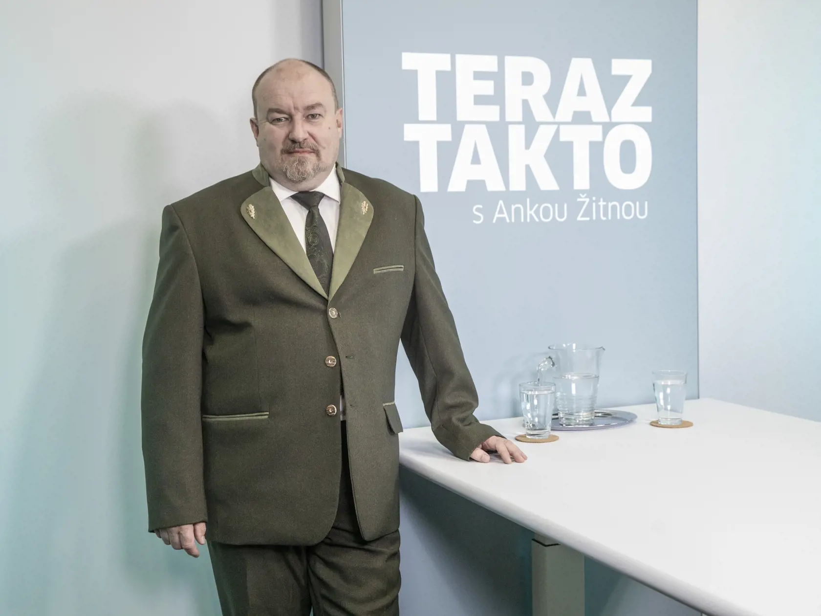 Rudolf Huliak má svojský šatník.