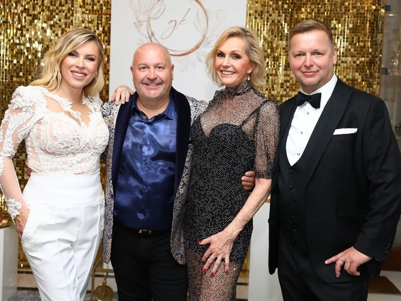 Na svadobnej hostine zaspievali aj legendárna Helena Vondráčková s Michalom Davidom.