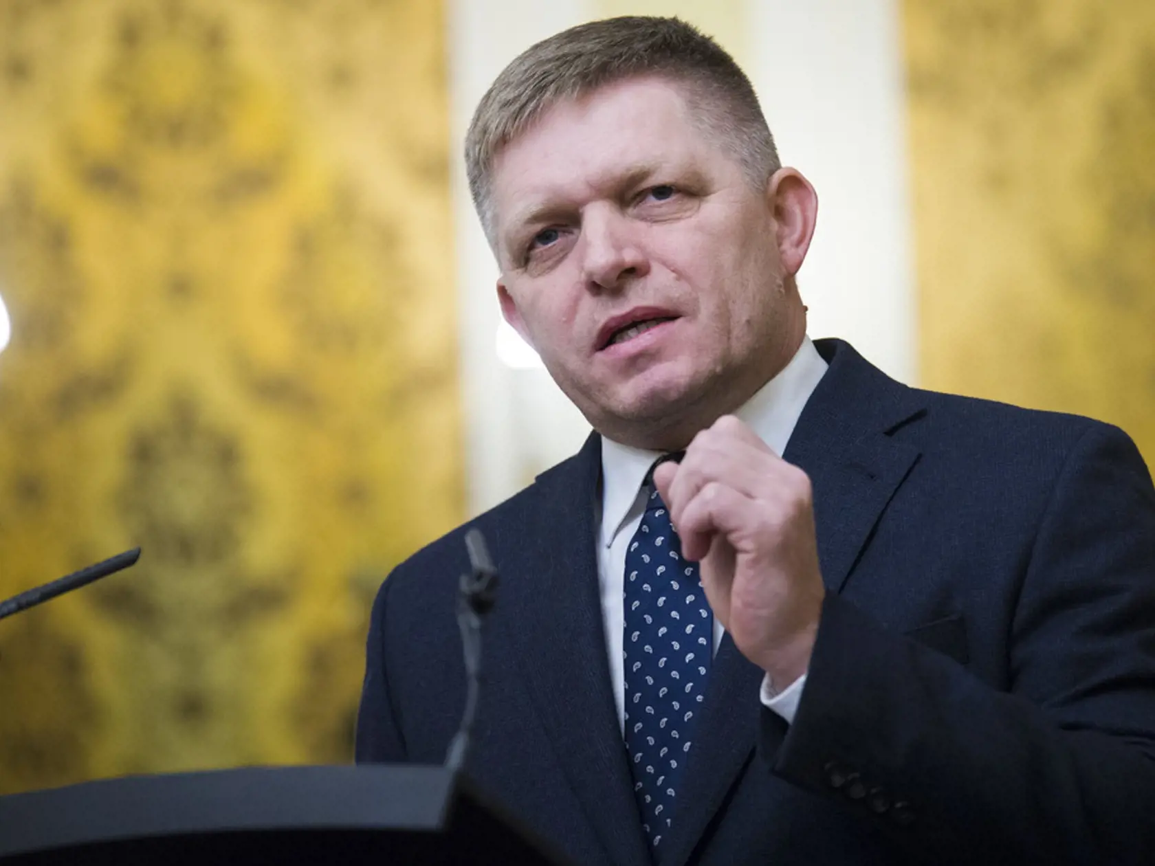 Na snímke opozičný poslanec NR SR Robert Fico (Smer-SD)