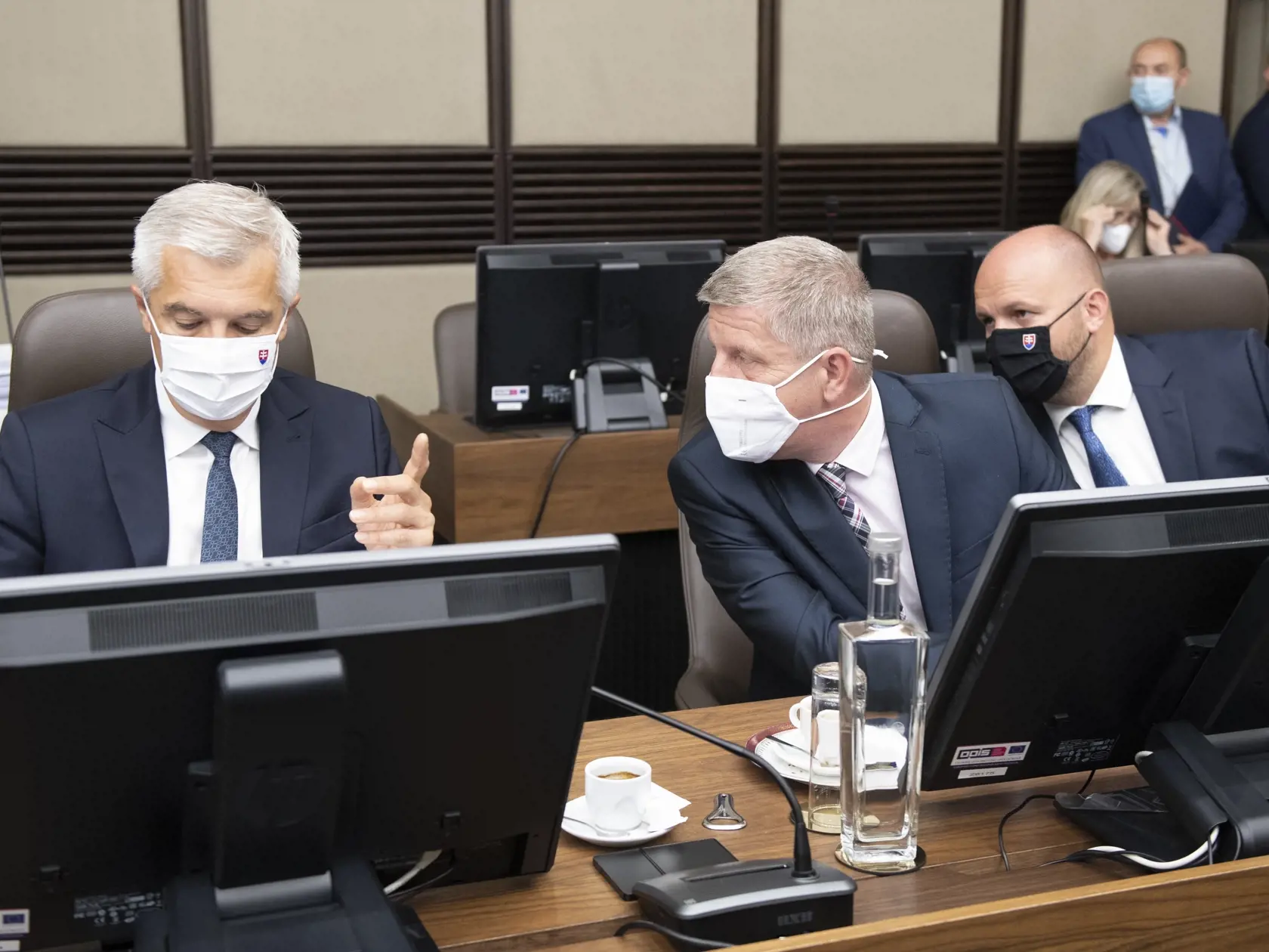 Na snímke zľava minister zahraničných vecí a európskych záležitostí Ivan Korčok (nominant SaS), minister zdravotníctva Vladimír Lengvarský (nominant OĽANO) a minister obrany Jaroslav Naď (OĽaNO) počas 23. rokovania vlády SR 21. júla 2021 v Bratislave. FOTO TASR - Pavel Neubauer 