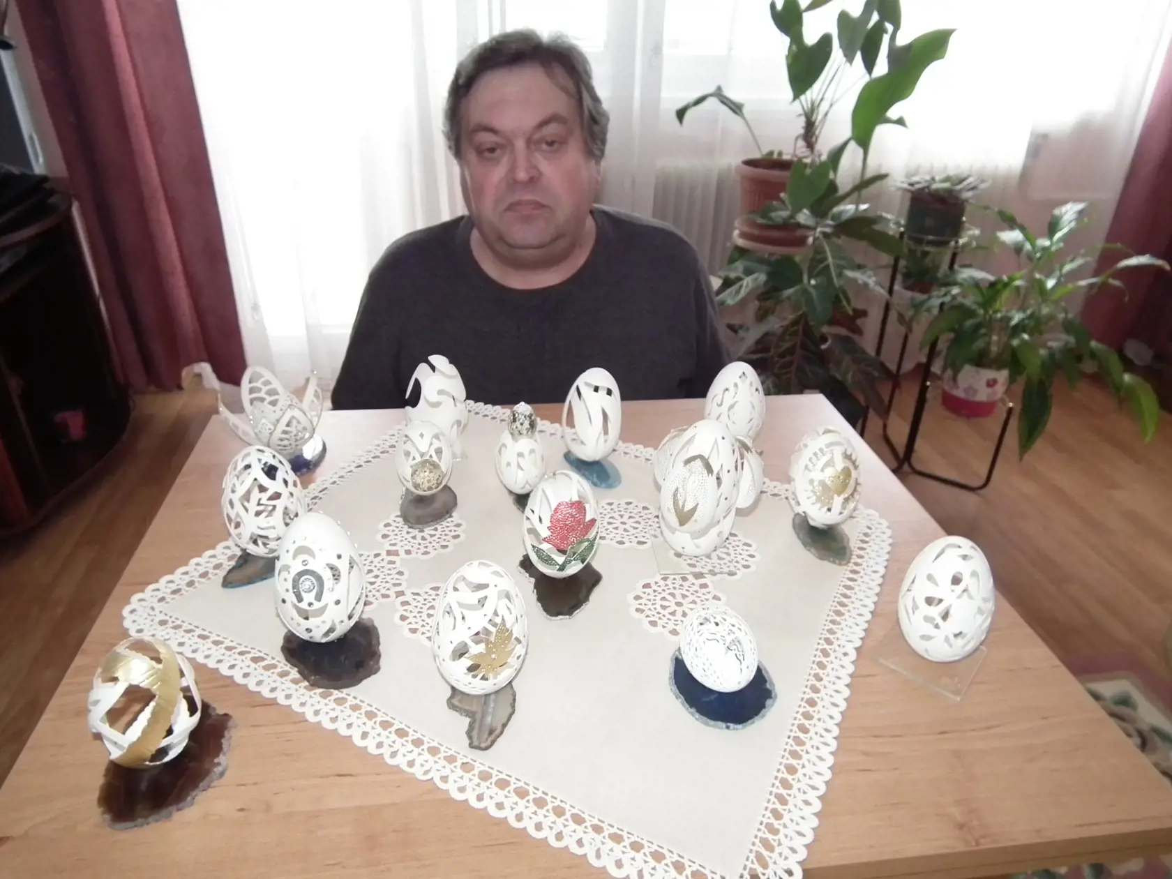 Dezider Krammer má doma skutočne nádherné „kraslicové kráľovstvo“.
