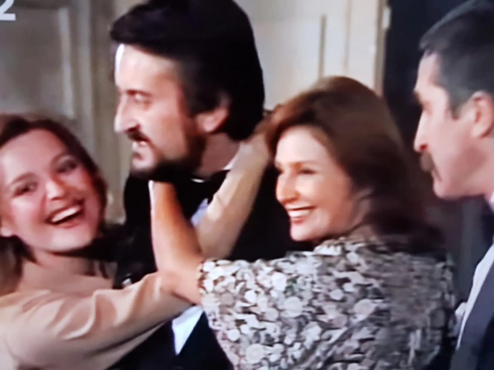 Magda Vášáryová s aktívnym herectvom skončila v roku 1990. "Keďže nehrám v seriáloch, mladá generácia ma ani nepozná," myslí si niekdajšia diva. 
