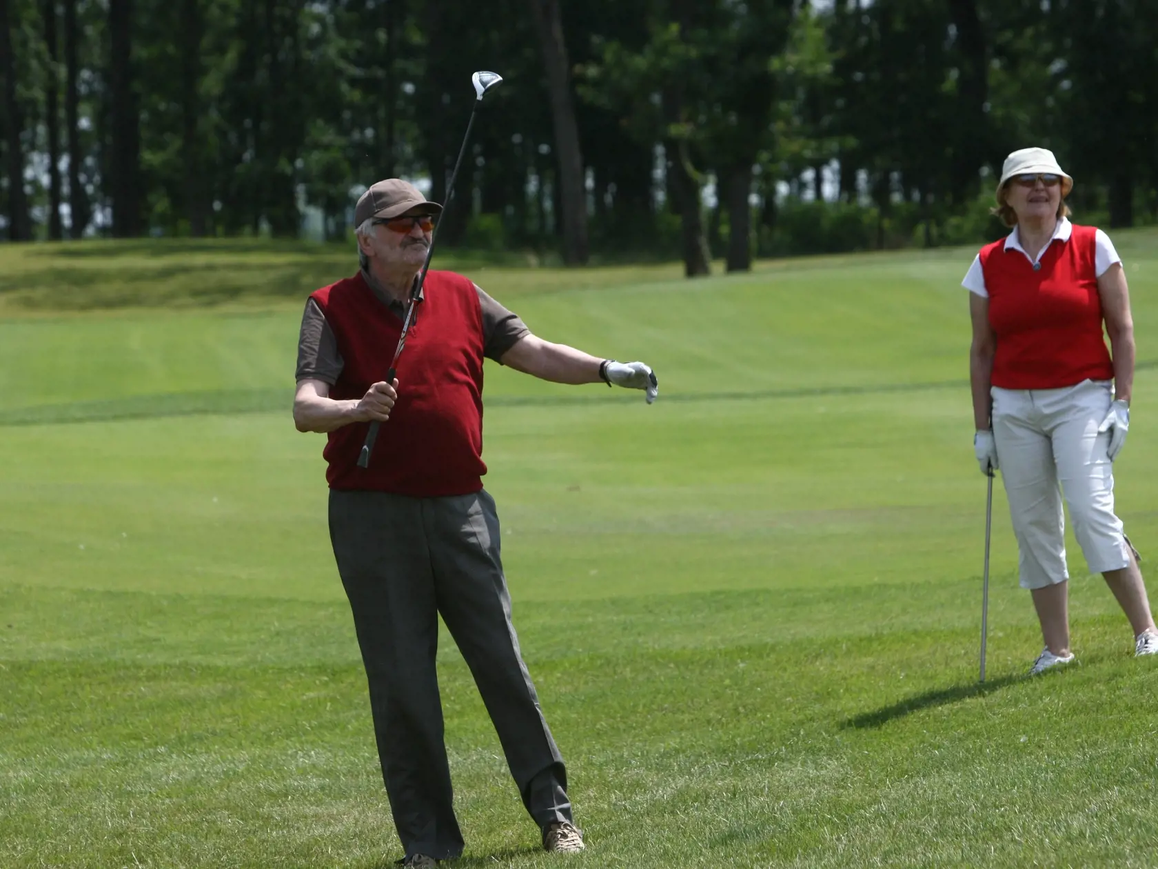 Otvaráci golfový turnaj v Hrubej Borši za účastí hercov M. Vašáryovej, M. Lasicu, Petra Sklára, D. Ondrejkovej a ďaľších