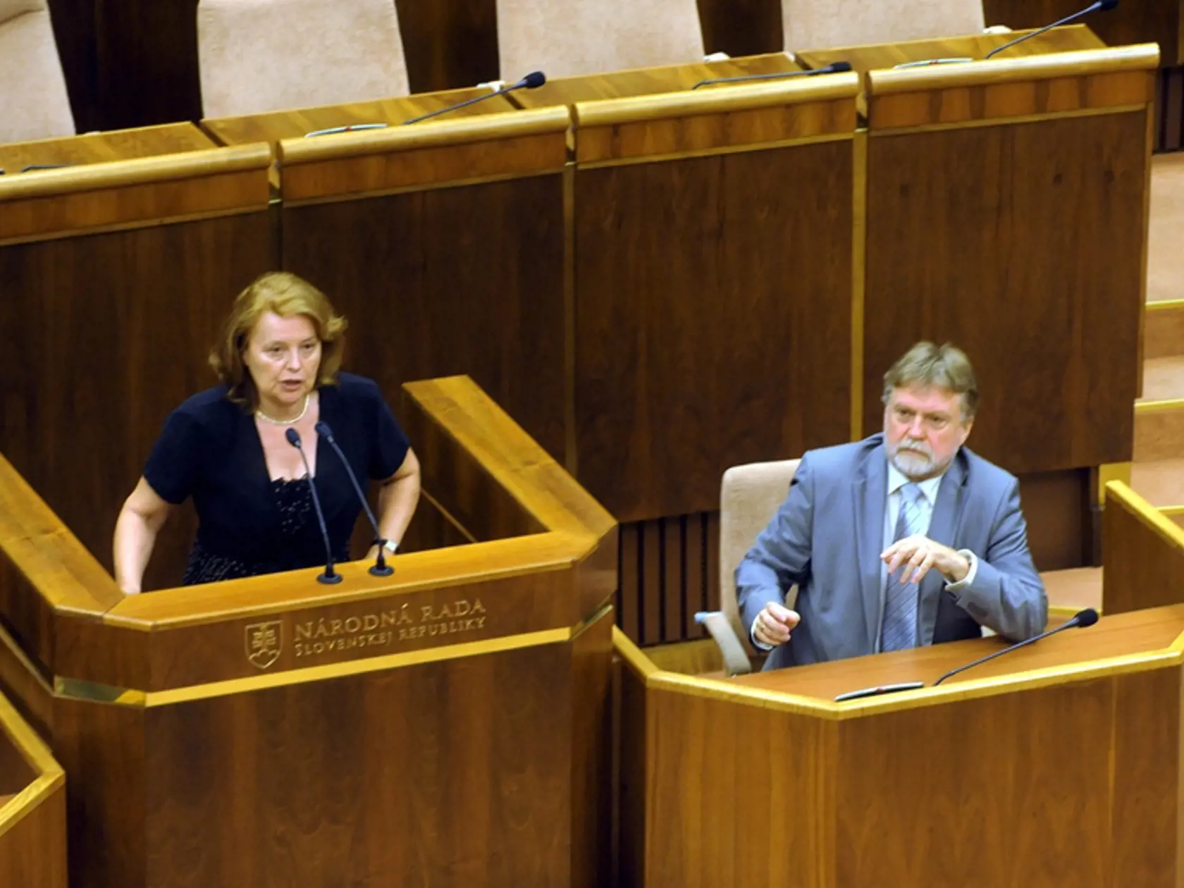 Kolegovia: Magda Vášaryová a Dušan Jarjabek pôsobia v mediálnom výbore parlamentu.