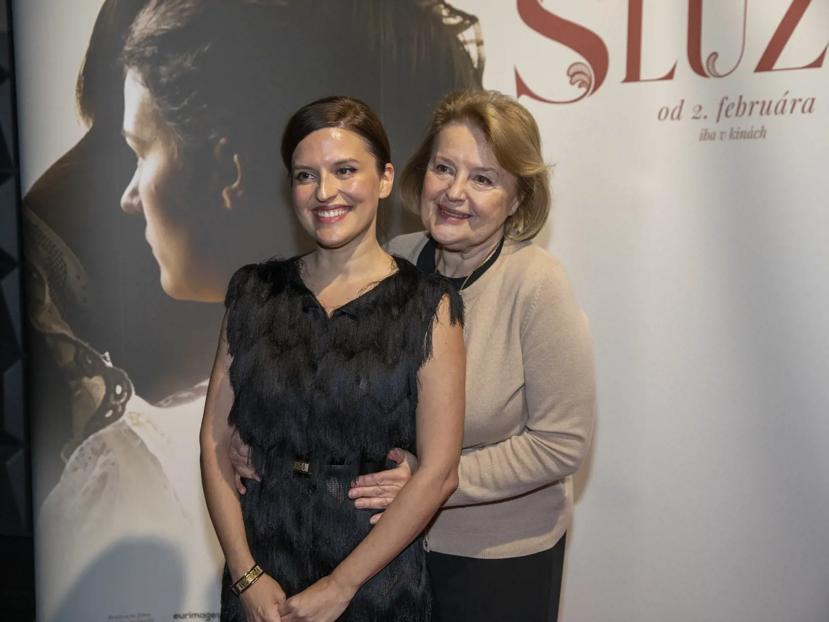 Na snímke je premiéra filmu Slúžka na motívy knihy Hany Lasicovej.
Hana Lasicová s matkou Magdou Vašáryovou
