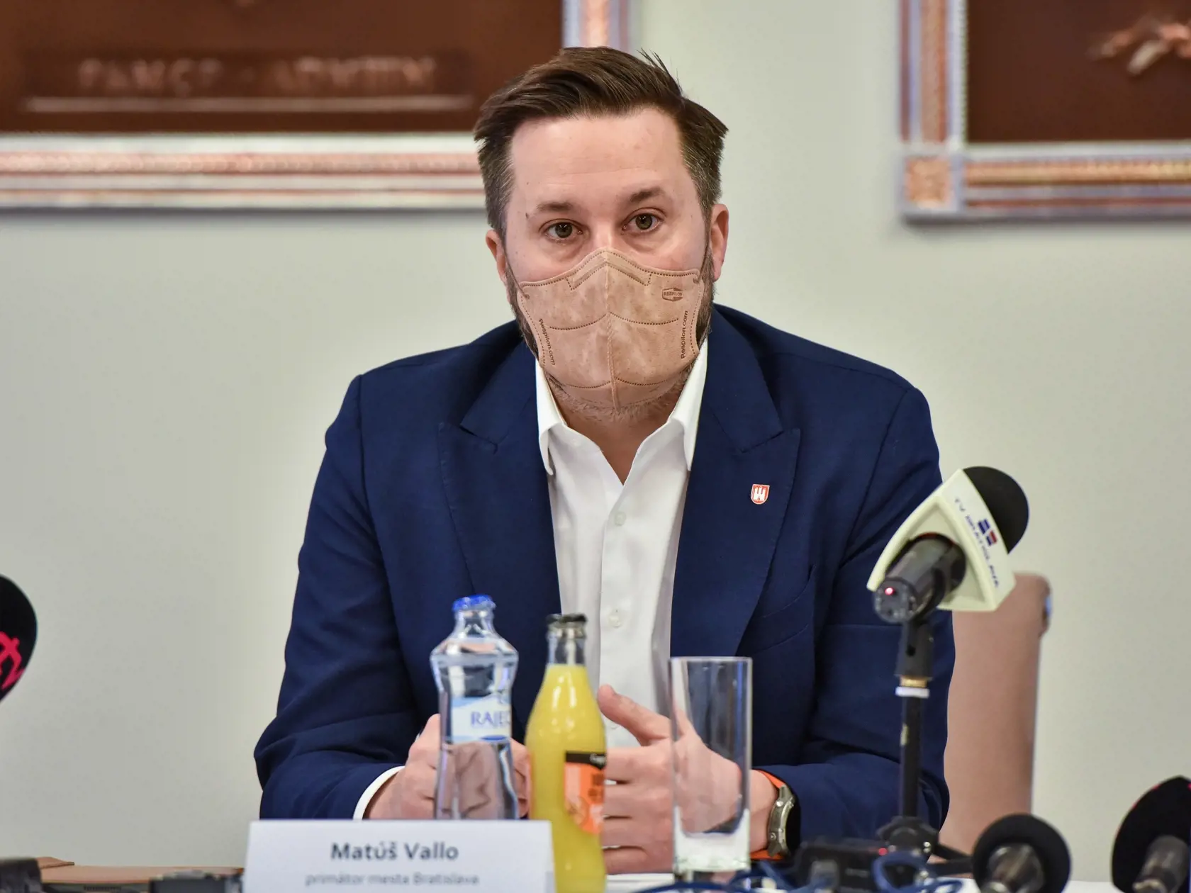 Na snímke primátor mesta Bratislava Matúš Vallo  počas tlačovej konferencie k systému regulovaného parkovania 11. januára 2022 v Bratislave. FOTO TASR - Pavol Zachar