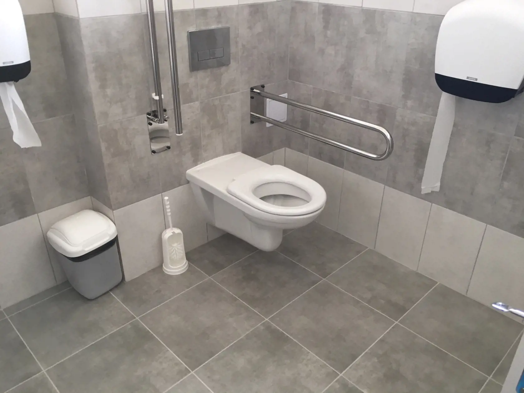 Sprchy a WC sú na špičkovej úrovni.