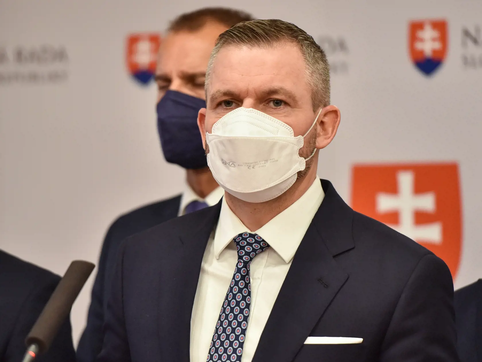 Na snímke poslanec NR SR Peter Pellegrini (HLAS - sociálna demokracia) počas brífingu v rámci 51. schôdze Národnej rady SR 14. decembra 2021 v Bratislave. FOTO TASR - Pavol Zachar