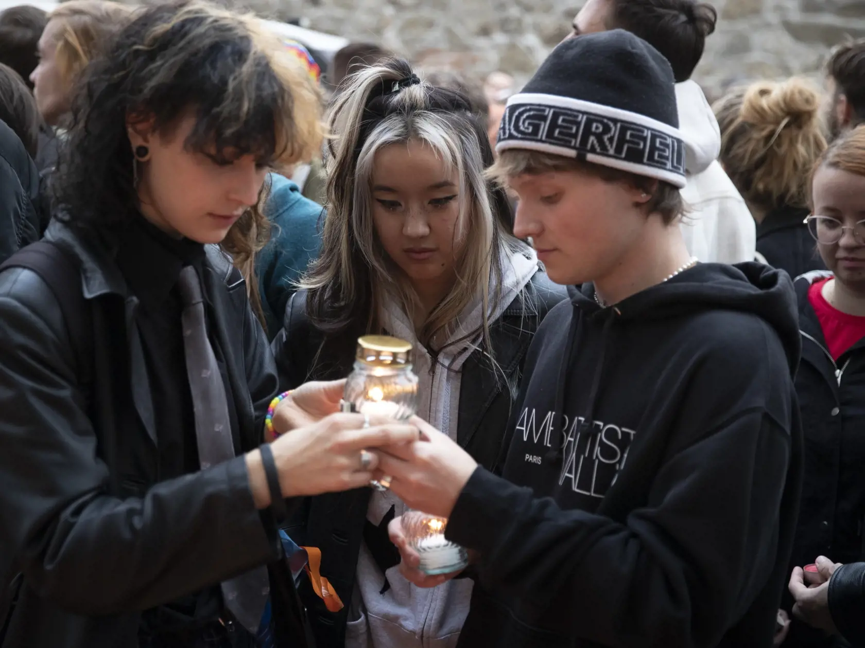 Spomienkový pochod za Matúša a Juraja, členov LGBT komunity, ktorých zastrelil radikalizovaný útočník v podniku Tepláreň na Zámockej ulici v Bratislave.