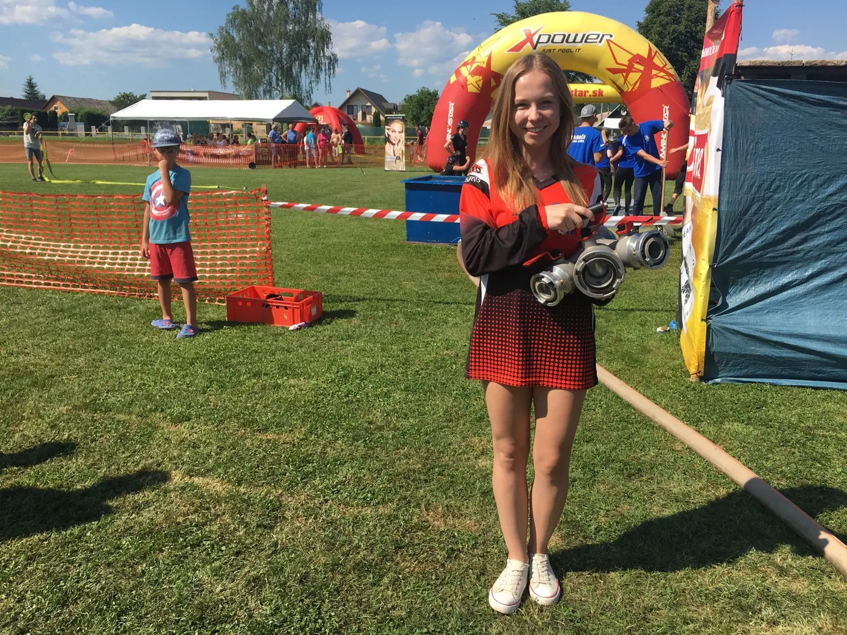 Jana Hajduková (19), DHZ Bartošova Lehôtka. Stredárka.