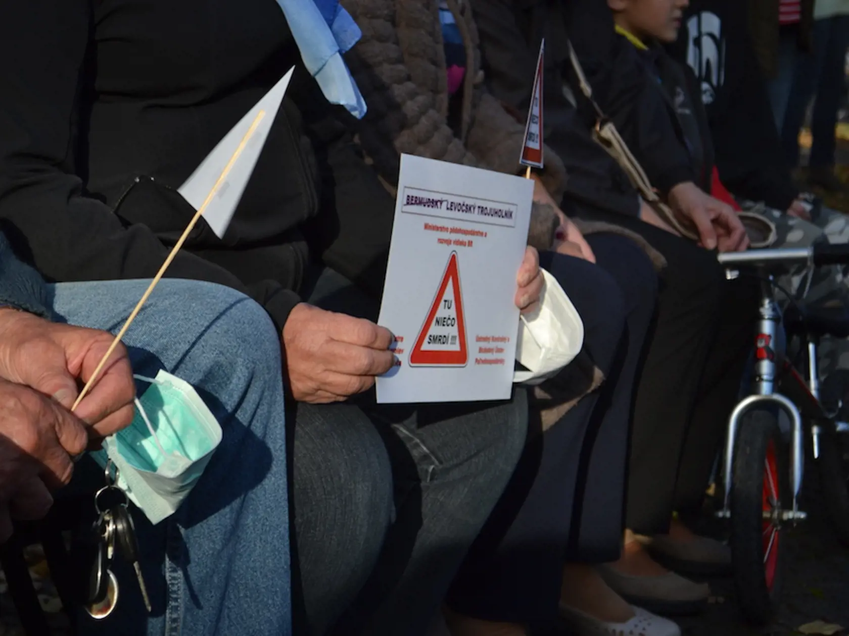 Protestujúci Levočania.