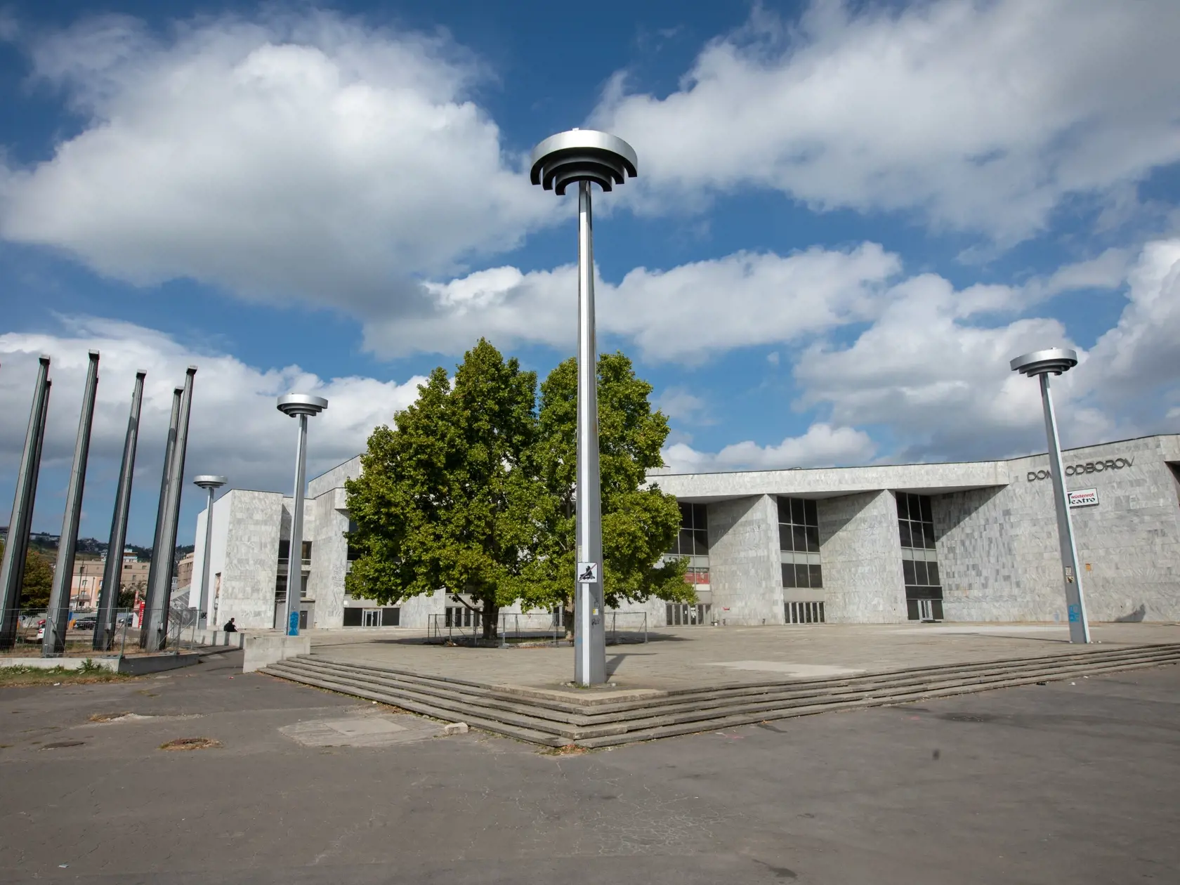 Dom odborov Istropolis čoskoro zmení podobu.