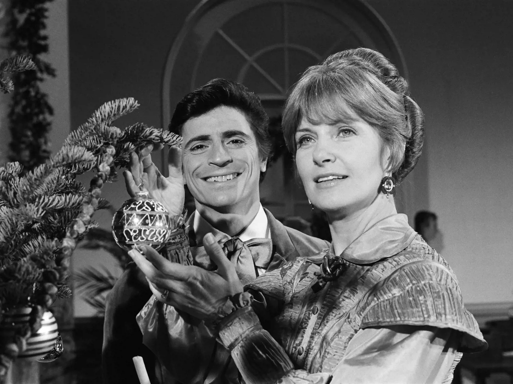 Legendárna herečka z čias éry zlatého Hollywoodu Joanne Woodward (93) bola aj okrem iného manželkou Paula Newmana (†83). Životnú lásku si musela tvrdo vybojovať, rovnako tak si musela vyvzdorovať svoju profesijnú dráhu. Joanne Woodwardová nedostala nič zadarmo, možno aj preto je tak trochu v tieni slávnejších kolegov. Neoprávnene.