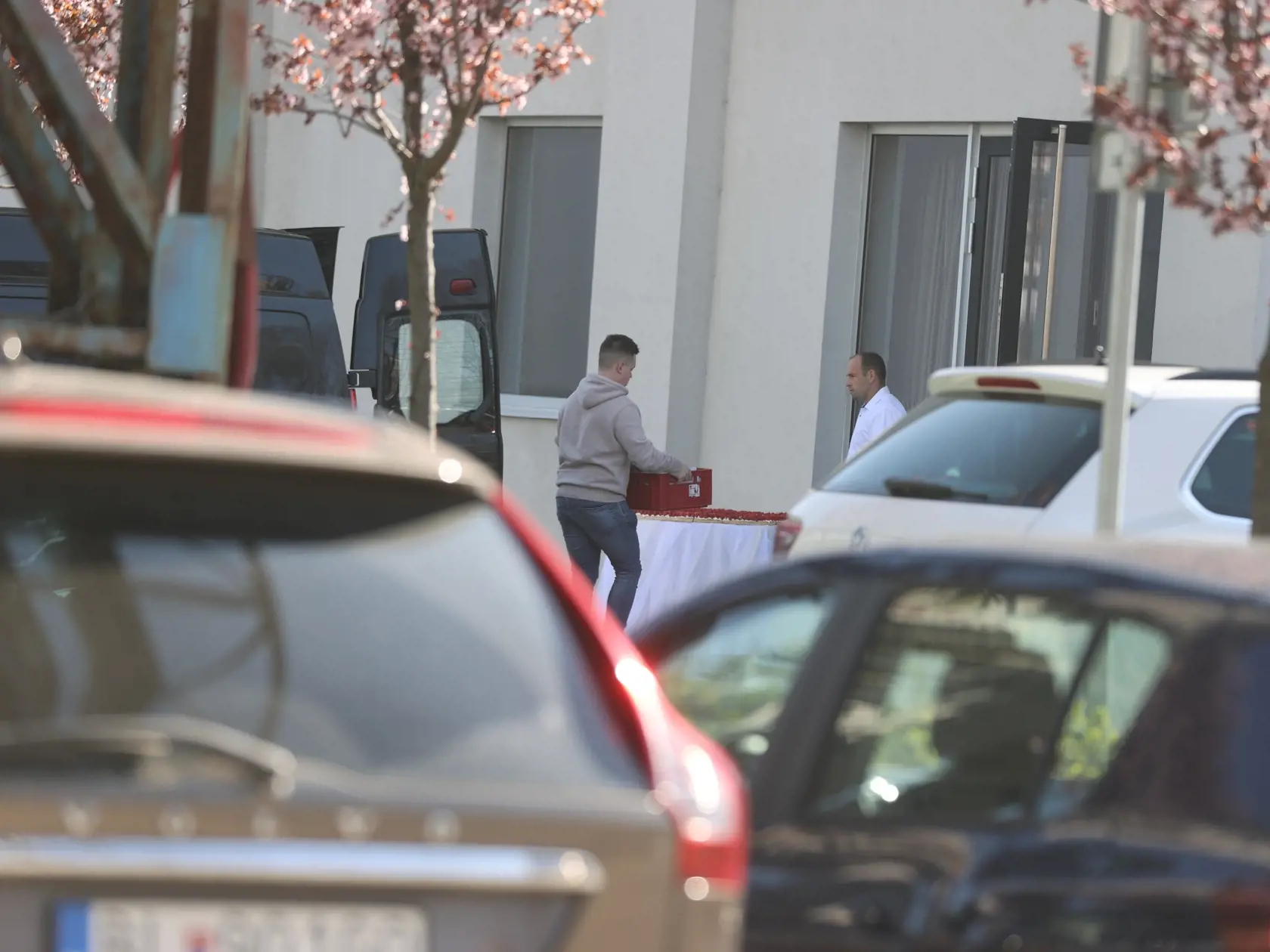 Prípravy prebiehali už od poobedňajších hodinách a chystalo sa vo veľkom.