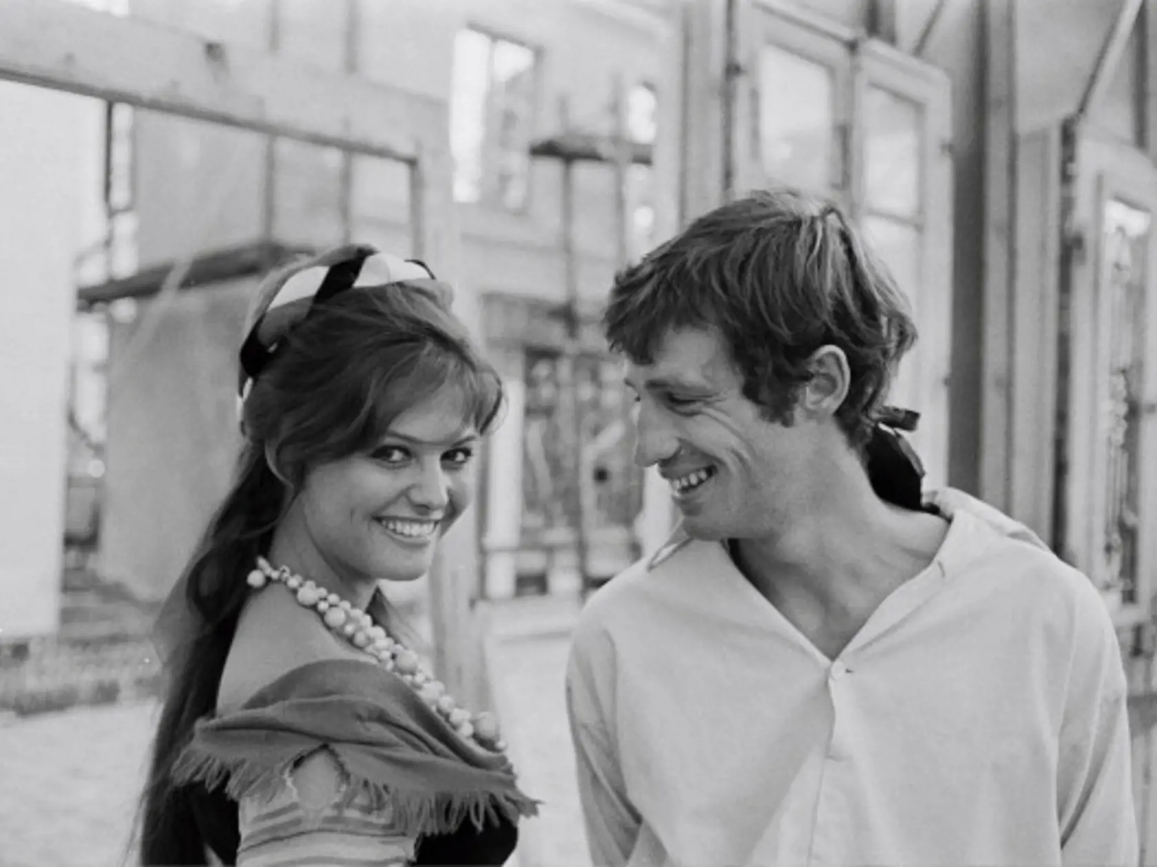 Do krásnej Claudie sa zapozeral aj vtedajší lámač ženských sŕdc, Jean-Paul Belmondo.