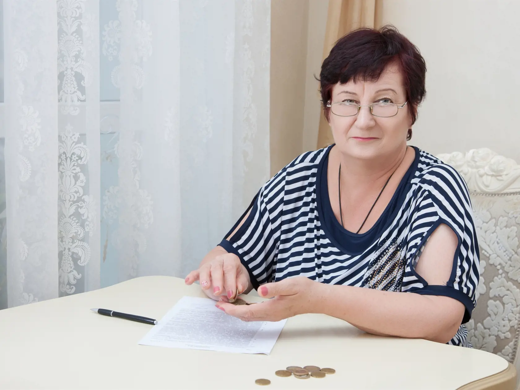 Seniorom s vyššou penziou pridajú viac peňazí.