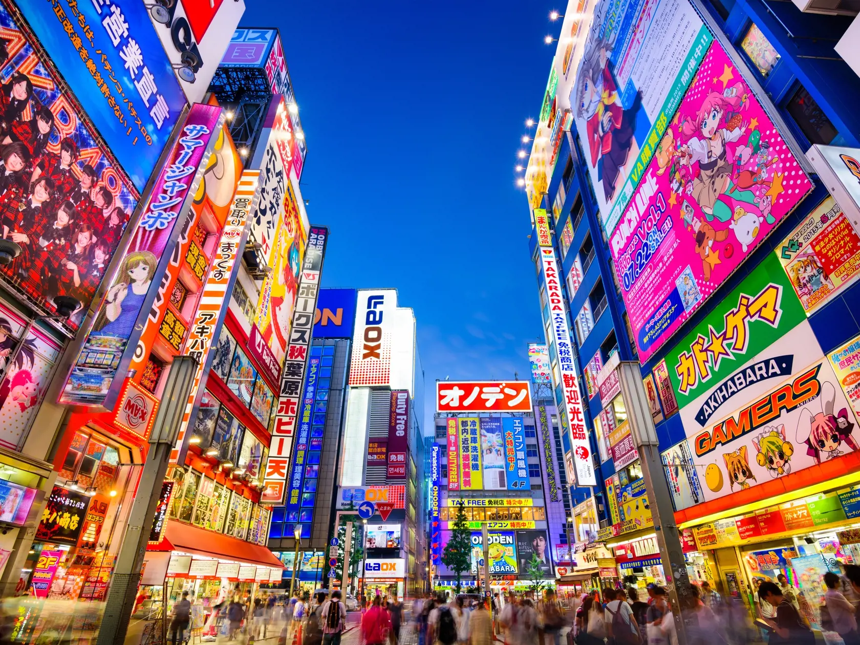 Medzi najinteligentnejšie národy sa radí aj Japonsko a Čína. Nečudo, väčšina elektroniky pochádza od nich.