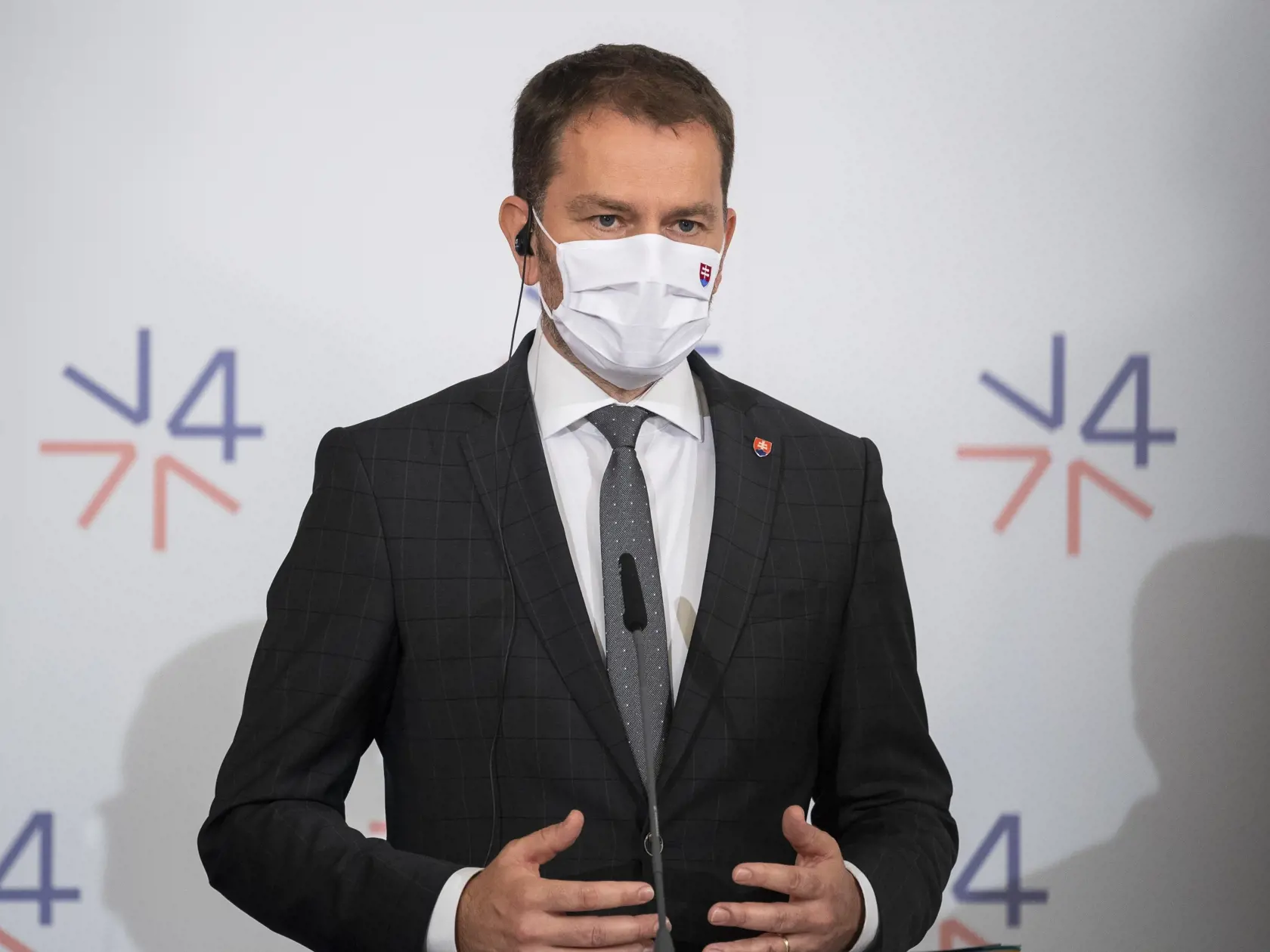 Na snímke je predseda vlády SR Igor Matovič počas tlačovej konferencie po stretnutí premiérov krajín Vyšehradskej štvorky (V4) na zámku Lednice v Českej republike.