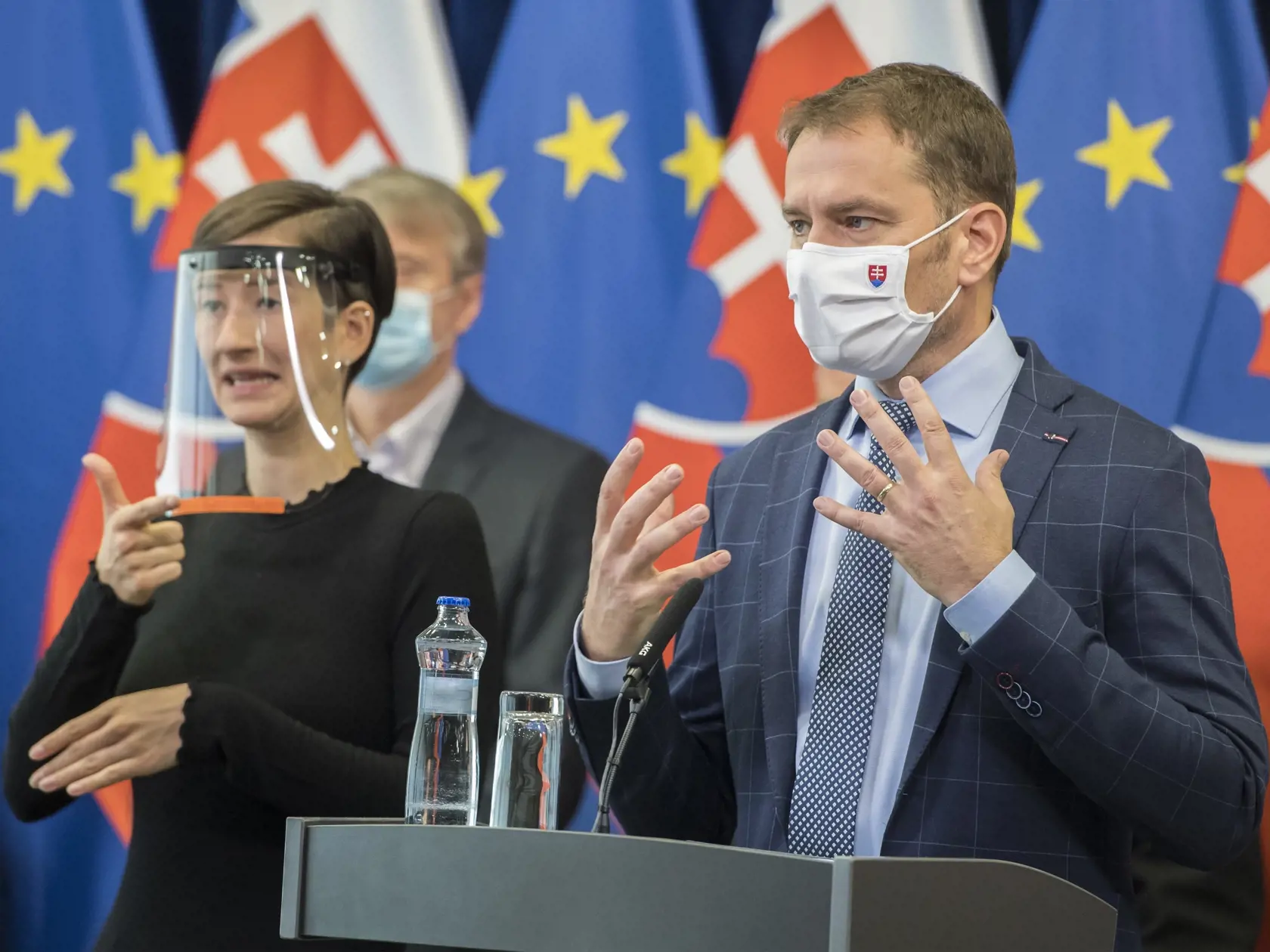 Na snímke je predseda vlády SR Igor Matovič (OĽaNO) počas tlačovej konferencie po stretnutí s radou epidemiológov.