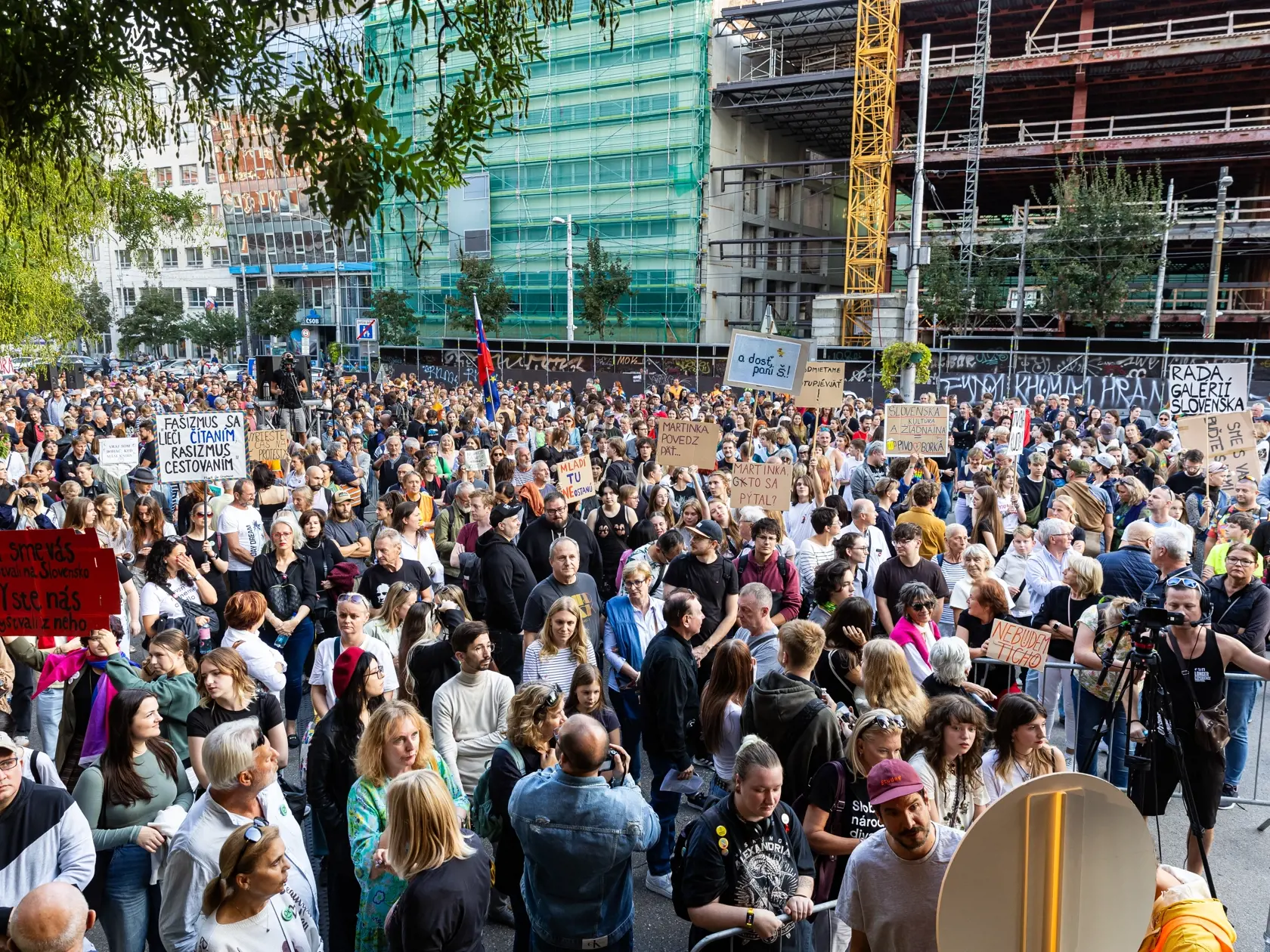 Protest na podporu kultúrneho štrajku na námestí SNP v Bratislave.