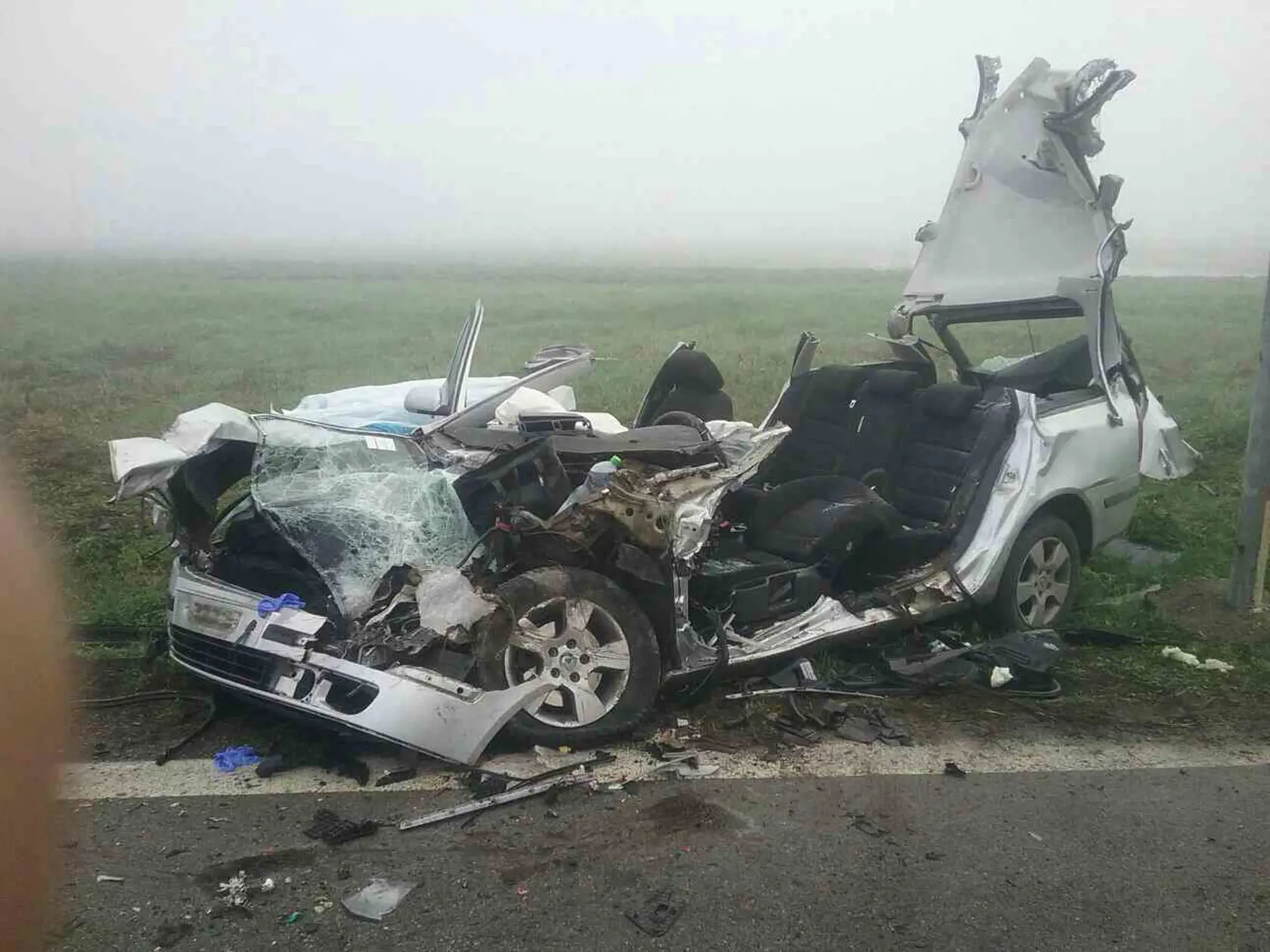 Tragická nehoda v Rimavskej Sobote. Po zrážke auta s vlakom dvaja mŕtvi.