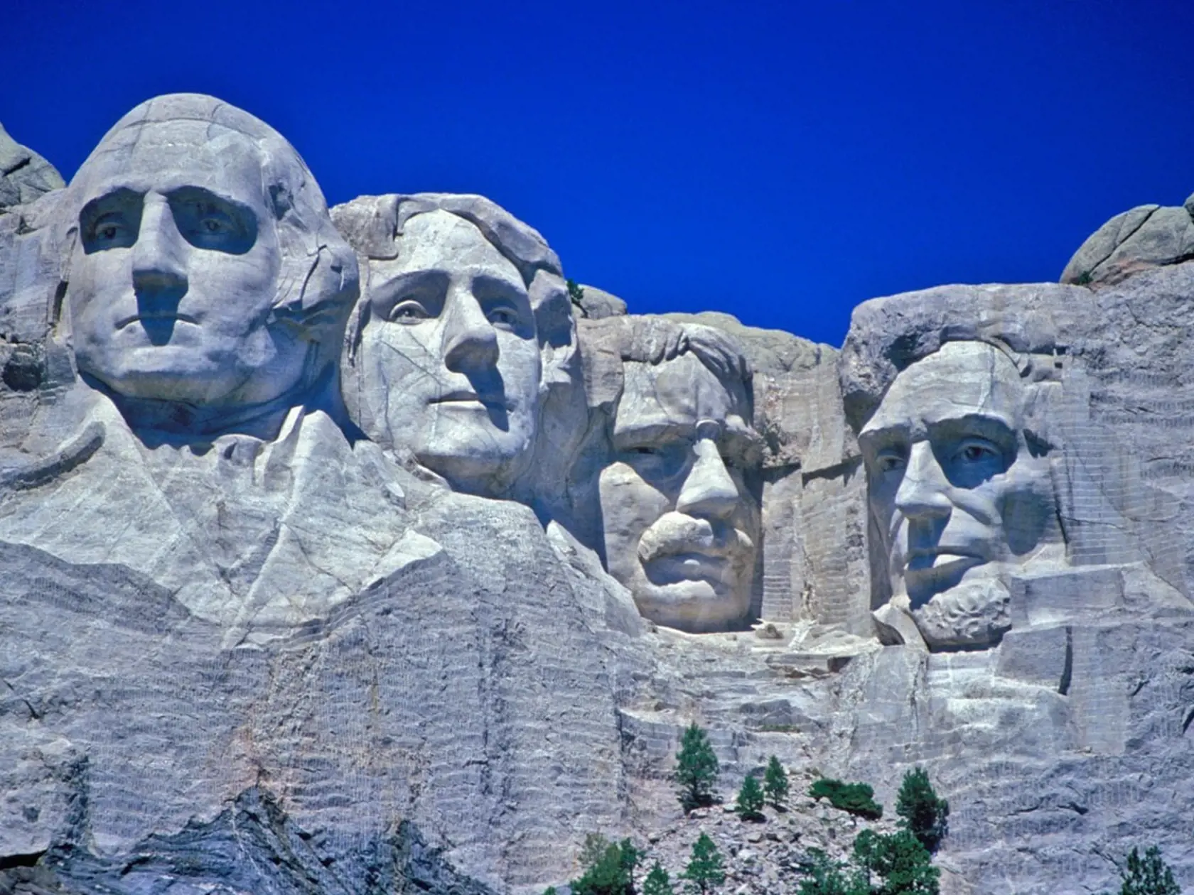 Neurobí hanbu ostatným prezidentom na Mount Rushmore?