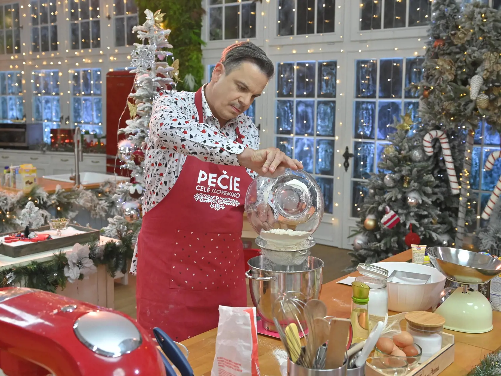Dano Dangl v šou Pečie celé Slovensko.