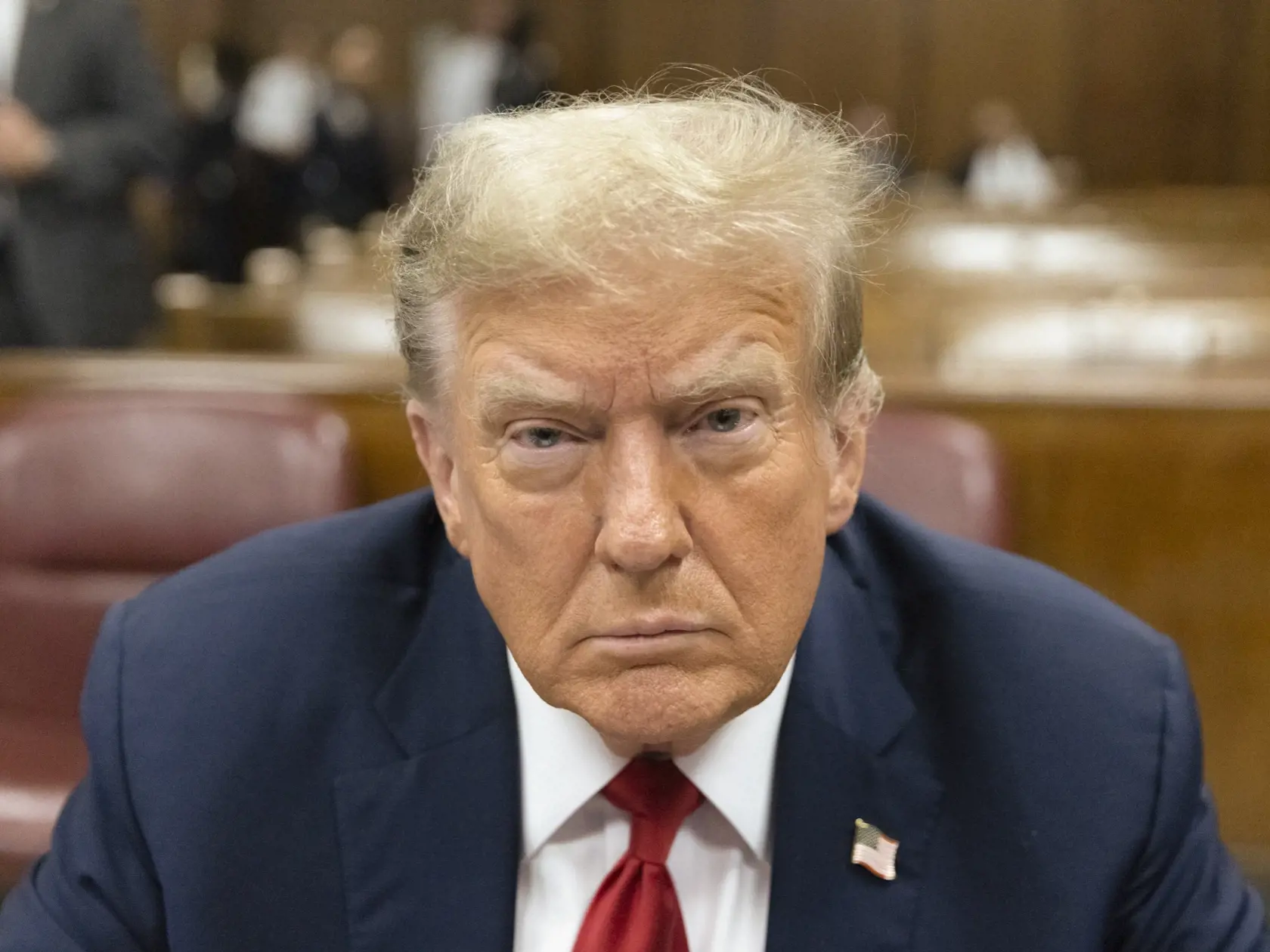Na snímke bývalý americký prezident Donald Trump v pondelok 15. apríla 2024 na trestnom súde na Manhattane v New Yorku. Proces s bývalým prezidentom Trumpom sa začína v pondelok výberom poroty. Je to jedinečný moment pre americkú históriu ako prvý trestný proces s bývalým vrchným veliteľom USA. FOTO TASR/AP