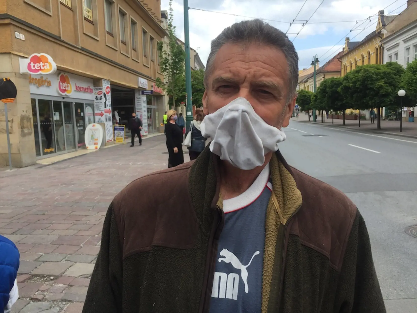 Vyjadriť svoj nesúhlas so systémom prišiel pred prešovský súd aj bývalý farmár Juraj Béreš, ktorý ako jeden z prvých upozornil na podivné praktiky pri vyplácaní dotácií Pôdohospodárskou platobnou agentúrou a ktorého zbili na poli pri Michalovciach.