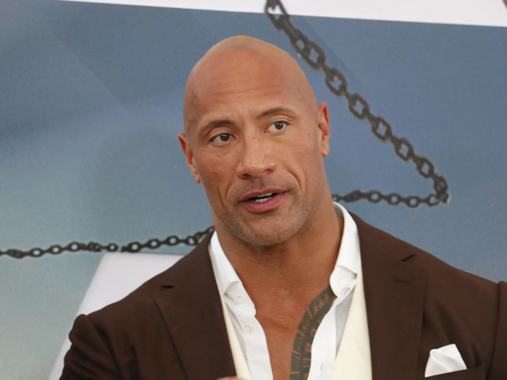 Dwayne "The Rock" Johnson nemá prezývku Skala len tak pre nič za nič.