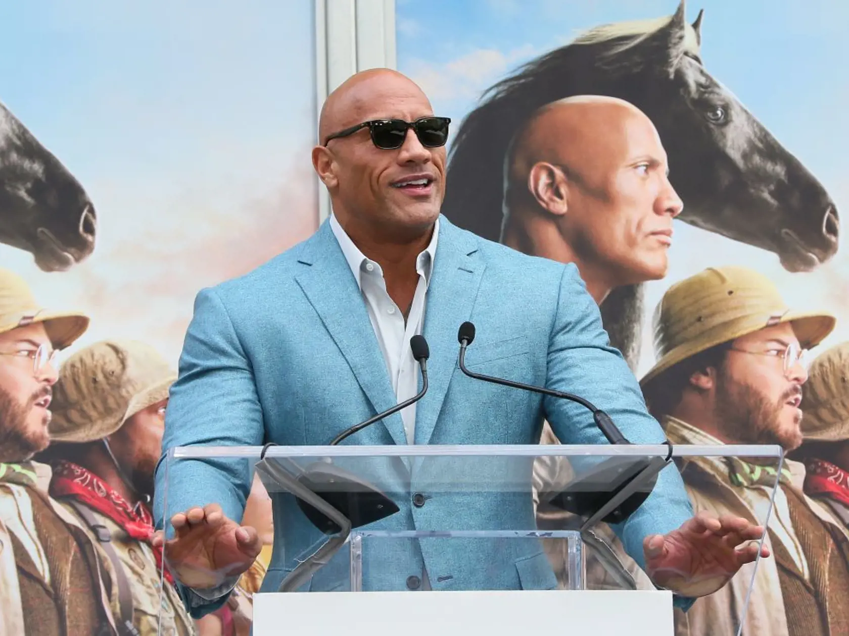 Dwayne Johnson mal spolu s rodinou pozitívny test na koronavirus.