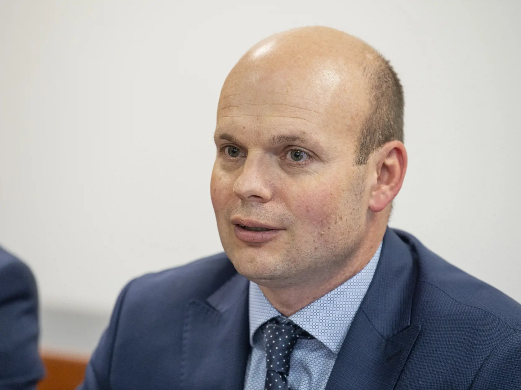 Na snímke prvý viceprezident Policajného zboru SR Branko Kišš počas tlačovej konferencie k streľbe na Zámockej ulici v Bratislave, 14. októbra 2022 na Úrade špeciálnej prokuratúry v Pezinku. FOTO TASR - Michal Svítok