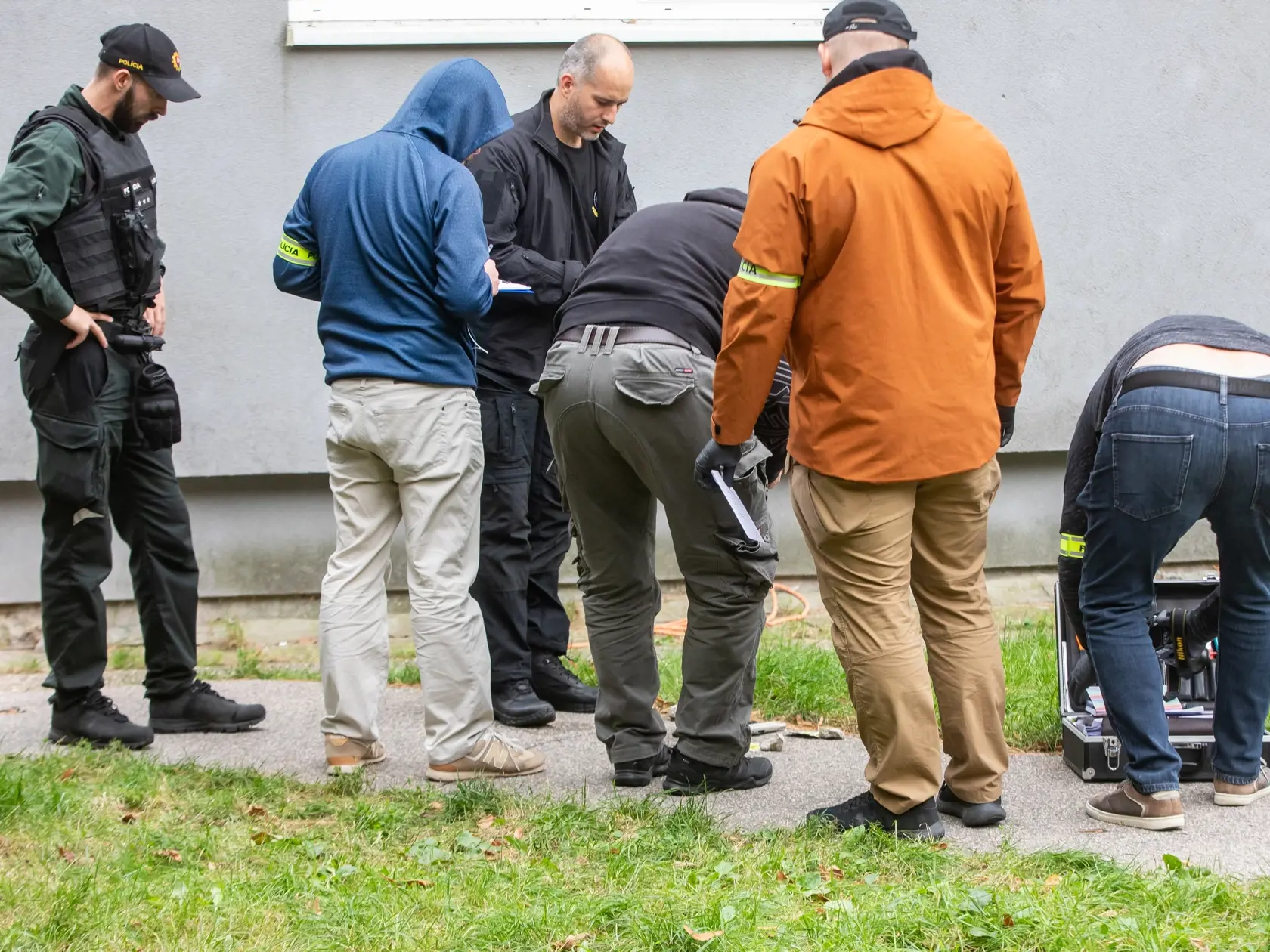 Strelba na Albrechtovej ulici v Bratislave.
