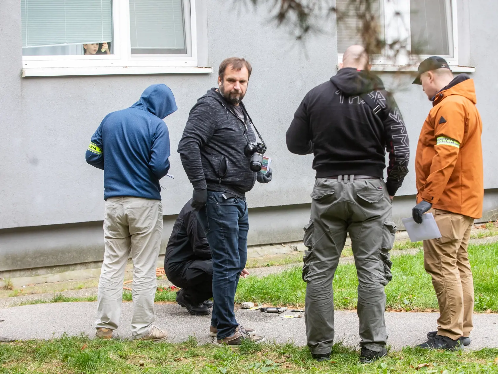 Strelba na Albrechtovej ulici v Bratislave.