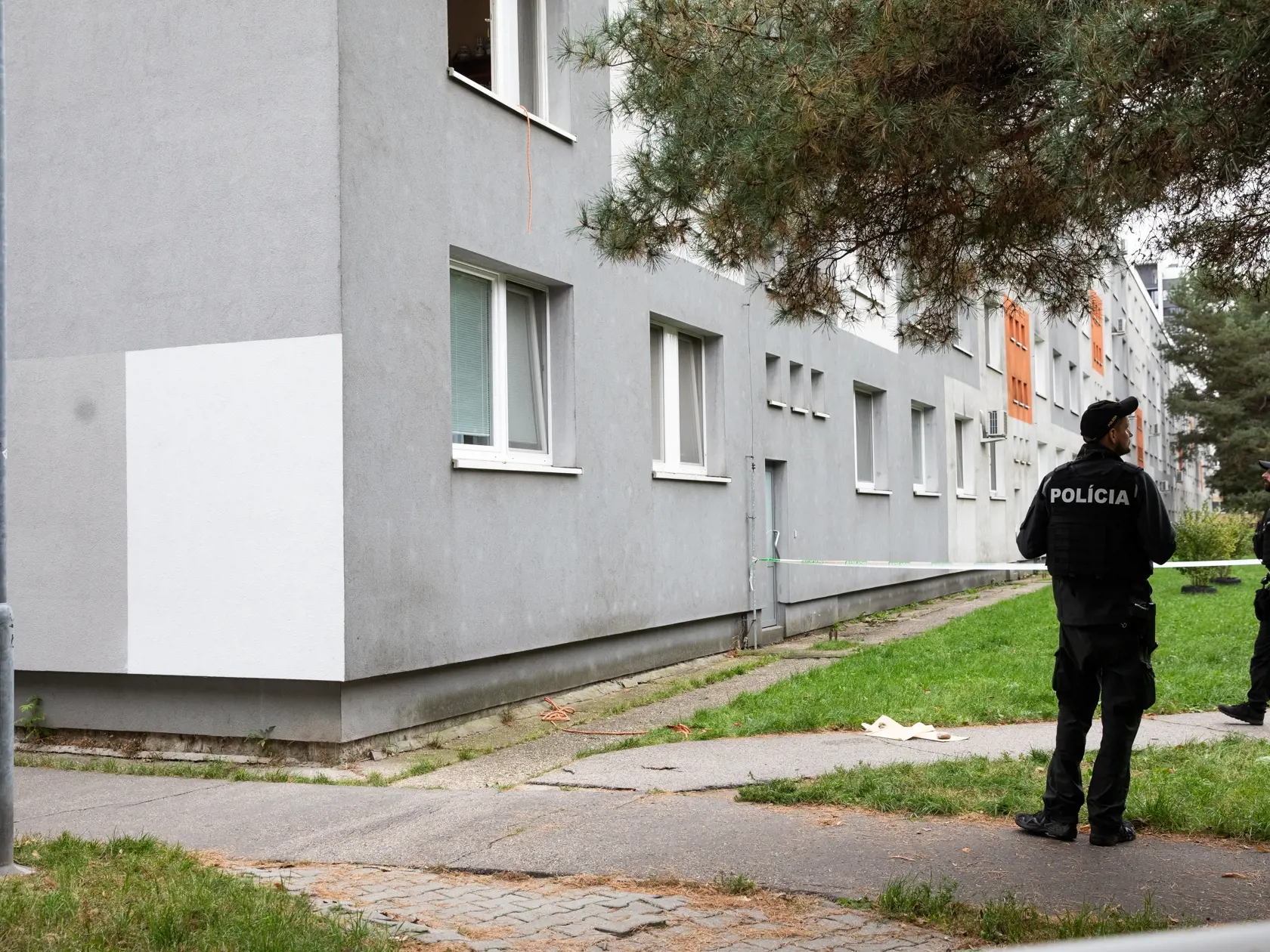 Strelba na Albrechtovej ulici v Bratislave.
