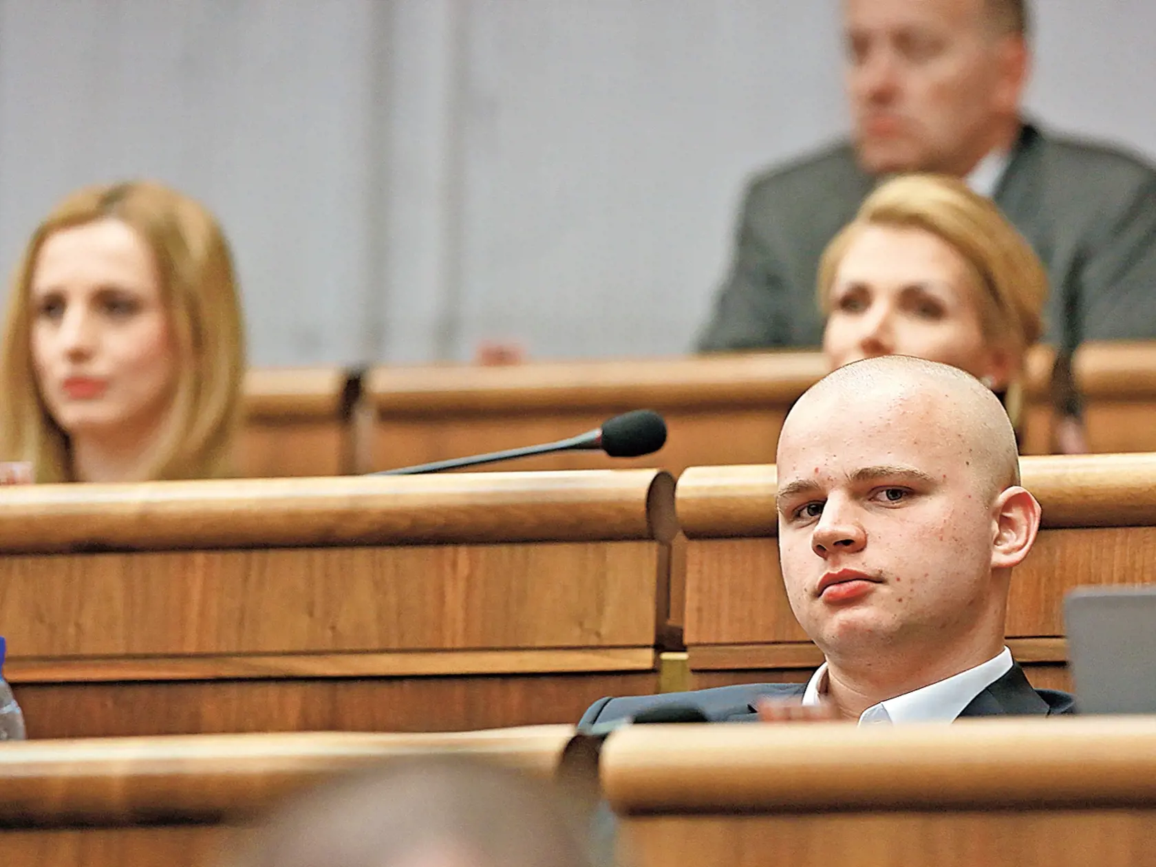  Bratislava 22. apríla  - Stvrtym dnom pokracuje na pode Narodnej rady SR rozprava k Programovemu vyhlaseniu vlady (PVV).
Na obr. Milan Mazurek