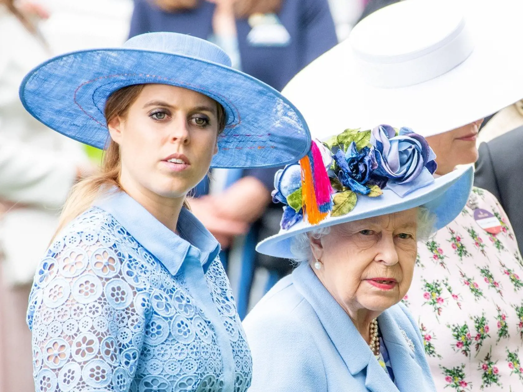 Kráľovná s vnučkou, princeznou Beatrice.