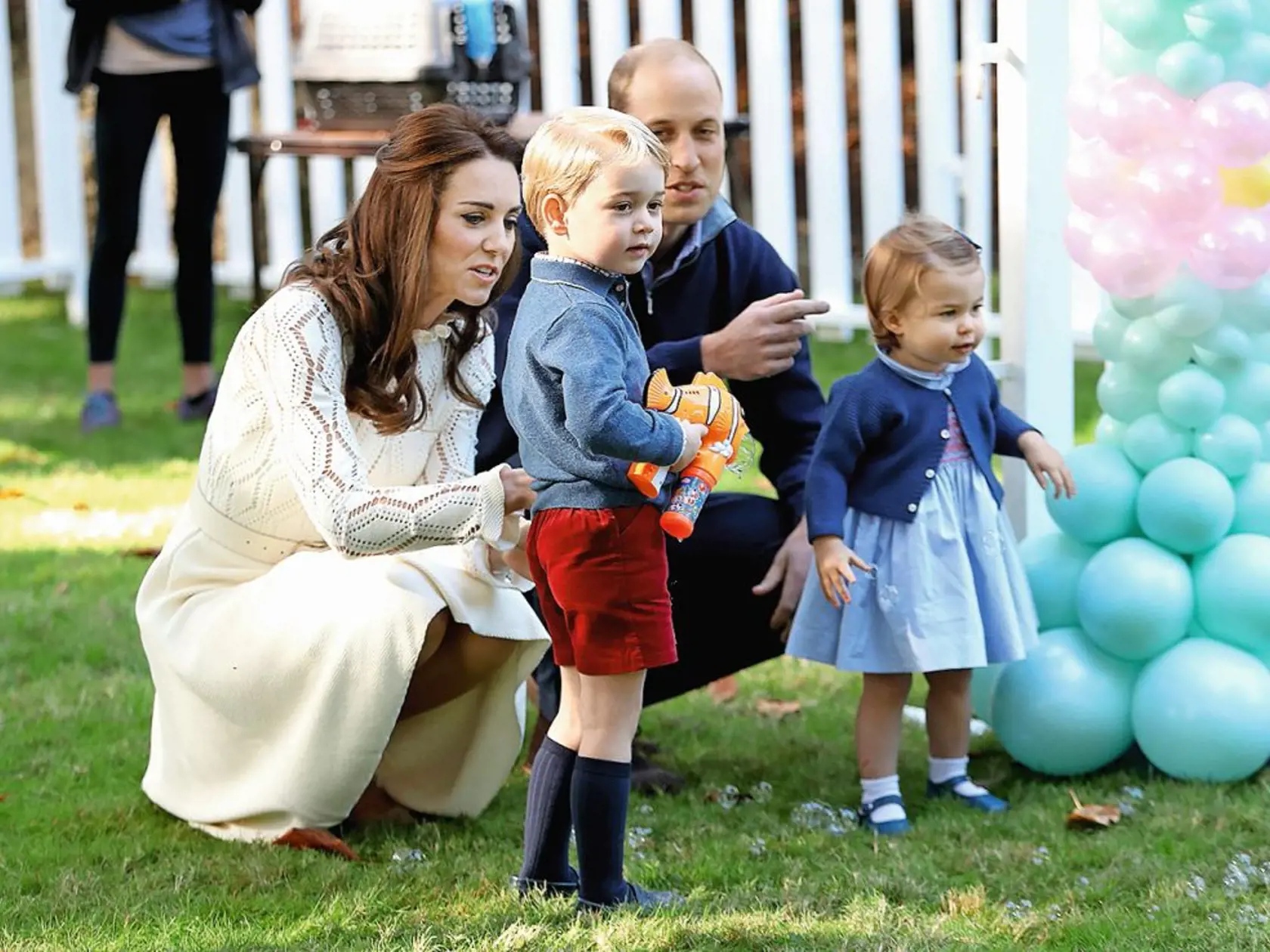 VICTORIA, BC - SEPTEMBER 29:  Catherine, Duchess of Cambridge, Princess Charlotte of Cambridge and Prince George of Cambridge, Prince William, Duke of Cambridge at a children's party for Military families during the Royal Tour of Canada on September 29, 2016 in Victoria, Canada. Prince William, Duke of Cambridge, Catherine, Duchess of Cambridge, Prince George and Princess Charlotte are visiting Canada as part of an eight day visit to the country taking in areas such as Bella Bella, Whitehorse an