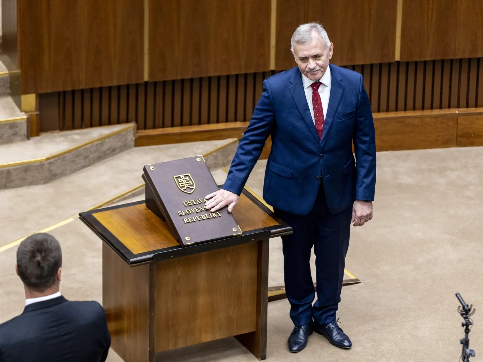 Slavnostná prísaha nových poslancov v  Národnej rade Slovenskej republiky. 