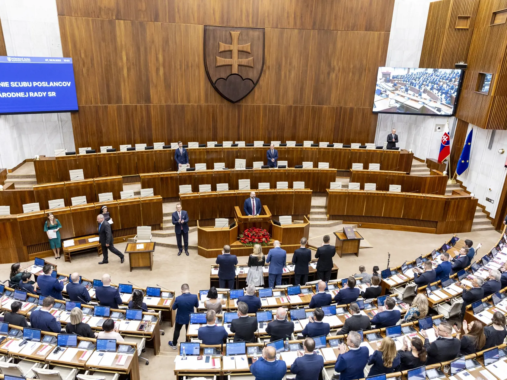 Slavnostná prísaha nových poslancov v  Národnej rade Slovenskej republiky. 