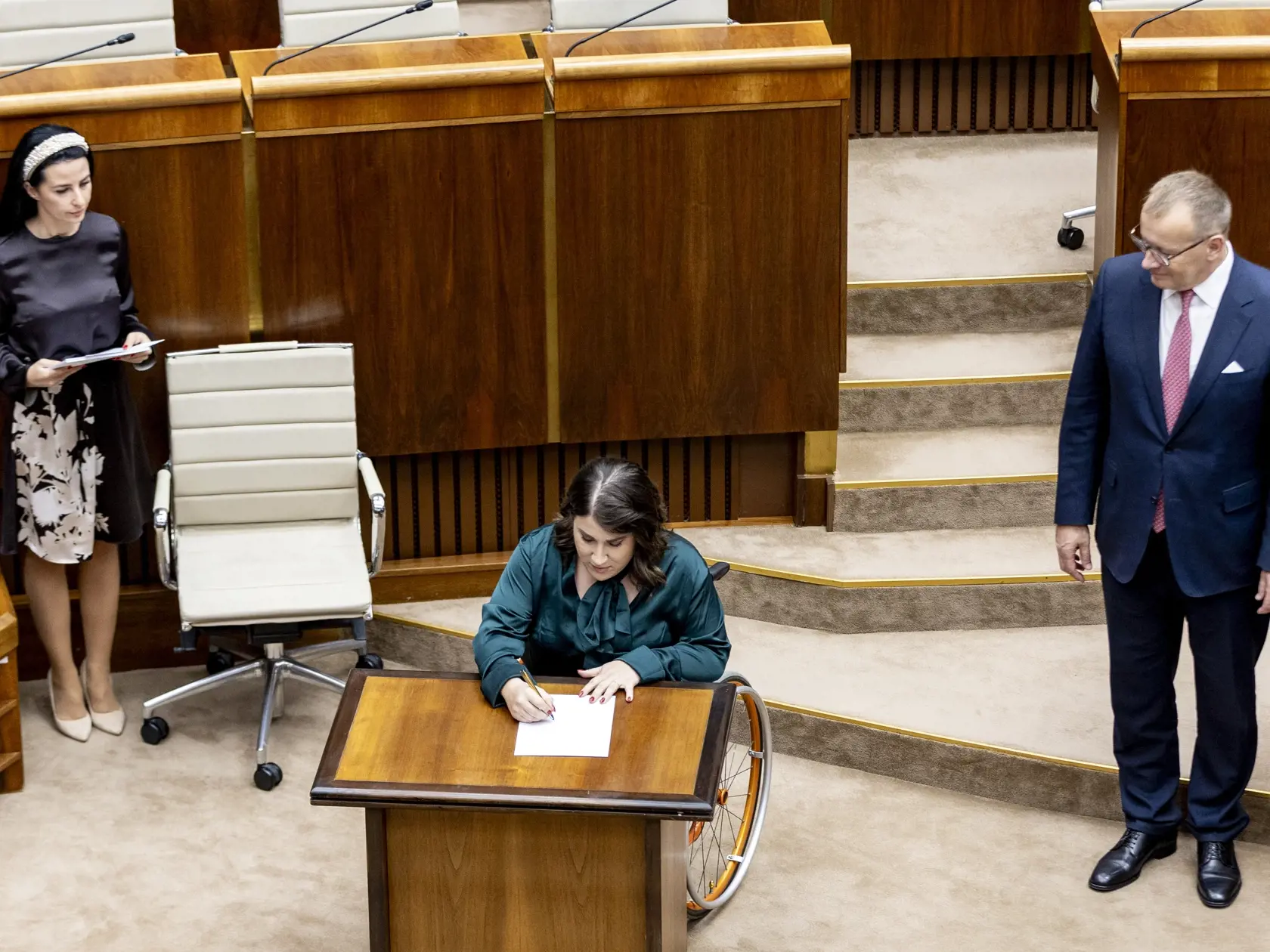 Slavnostná prísaha nových poslancov v  Národnej rade Slovenskej republiky. 