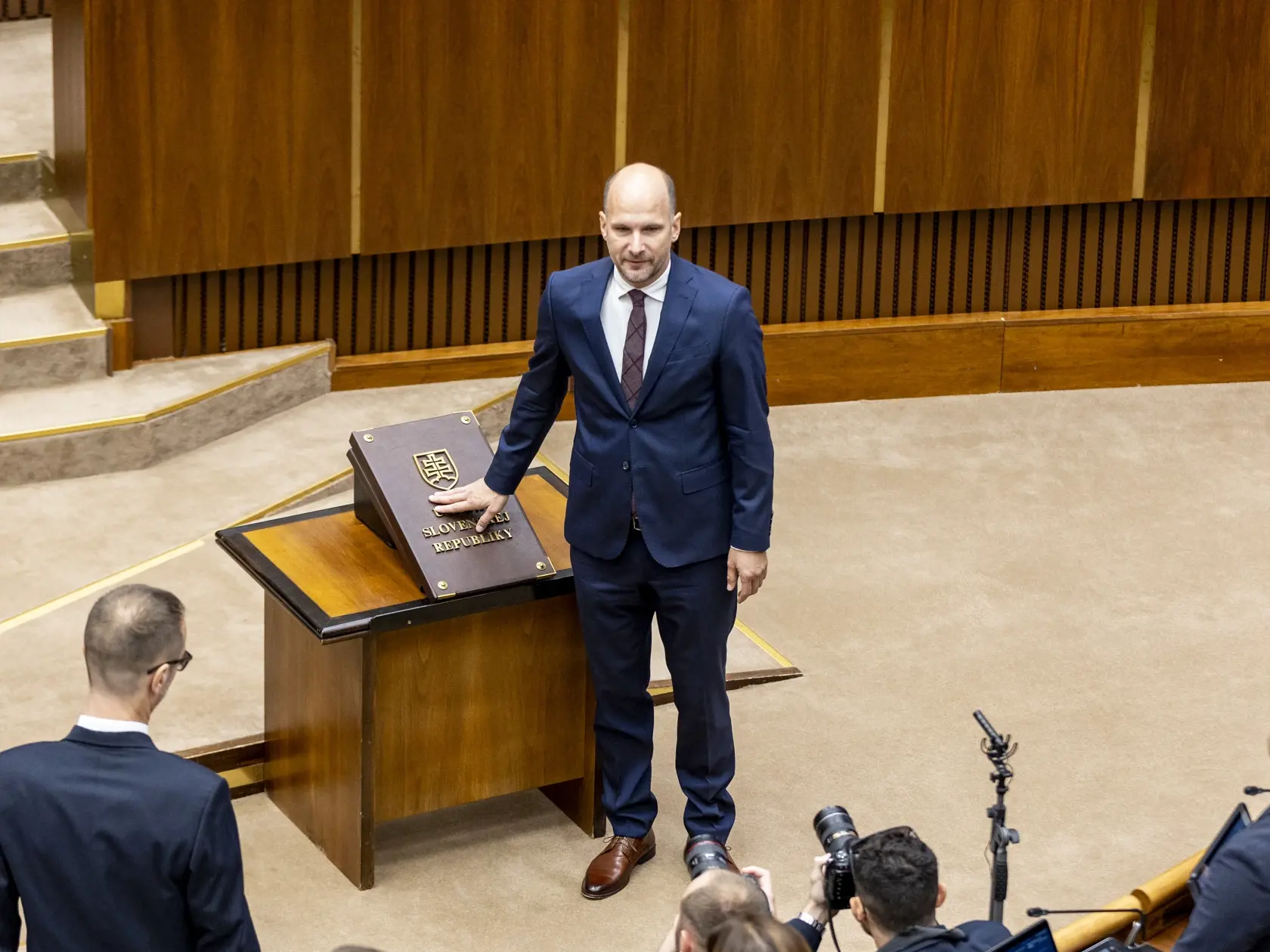 Slavnostná prísaha nových poslancov v  Národnej rade Slovenskej republiky. Na snímke je Gábor Grendel. 