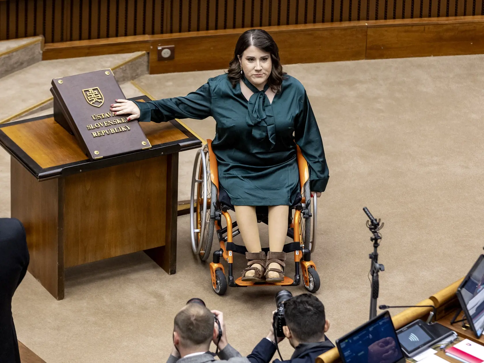 Slavnostná prísaha nových poslancov v  Národnej rade Slovenskej republiky. 